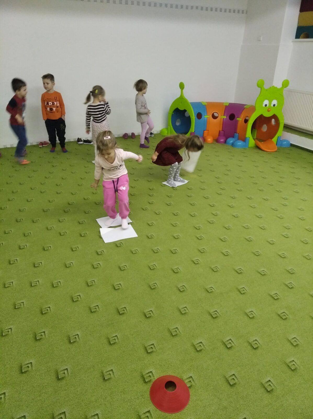 broučci a sovičky: zimní radovánky-olympiáda (1) - 7