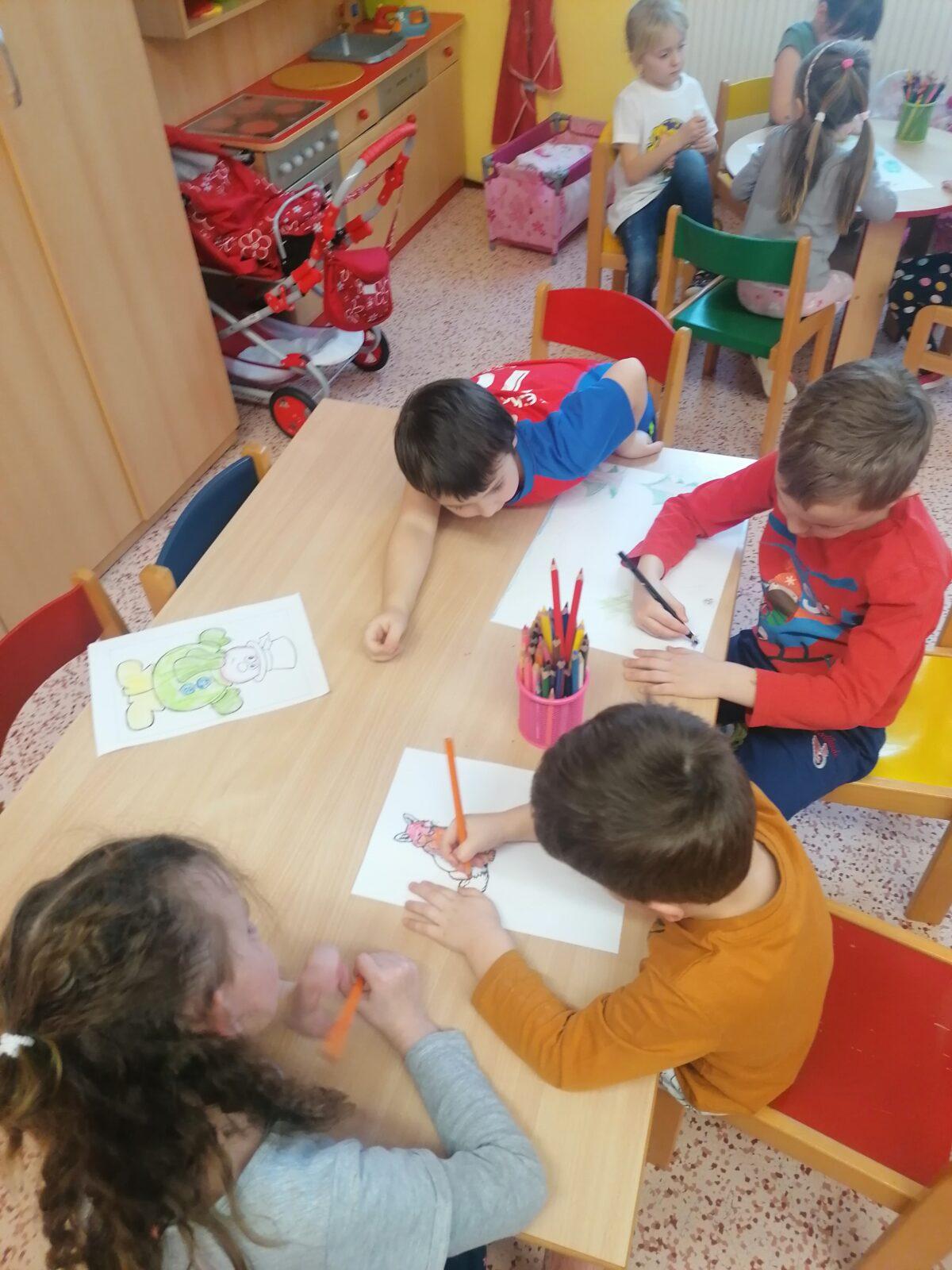 "Zvířátka a ptáčci v zimě" - skupinové práce :-) - 23