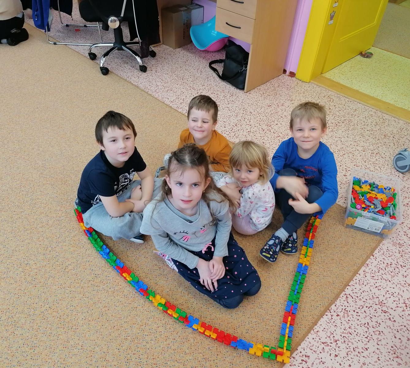 "Zvířátka a ptáčci v zimě" - skupinové práce :-) - 85