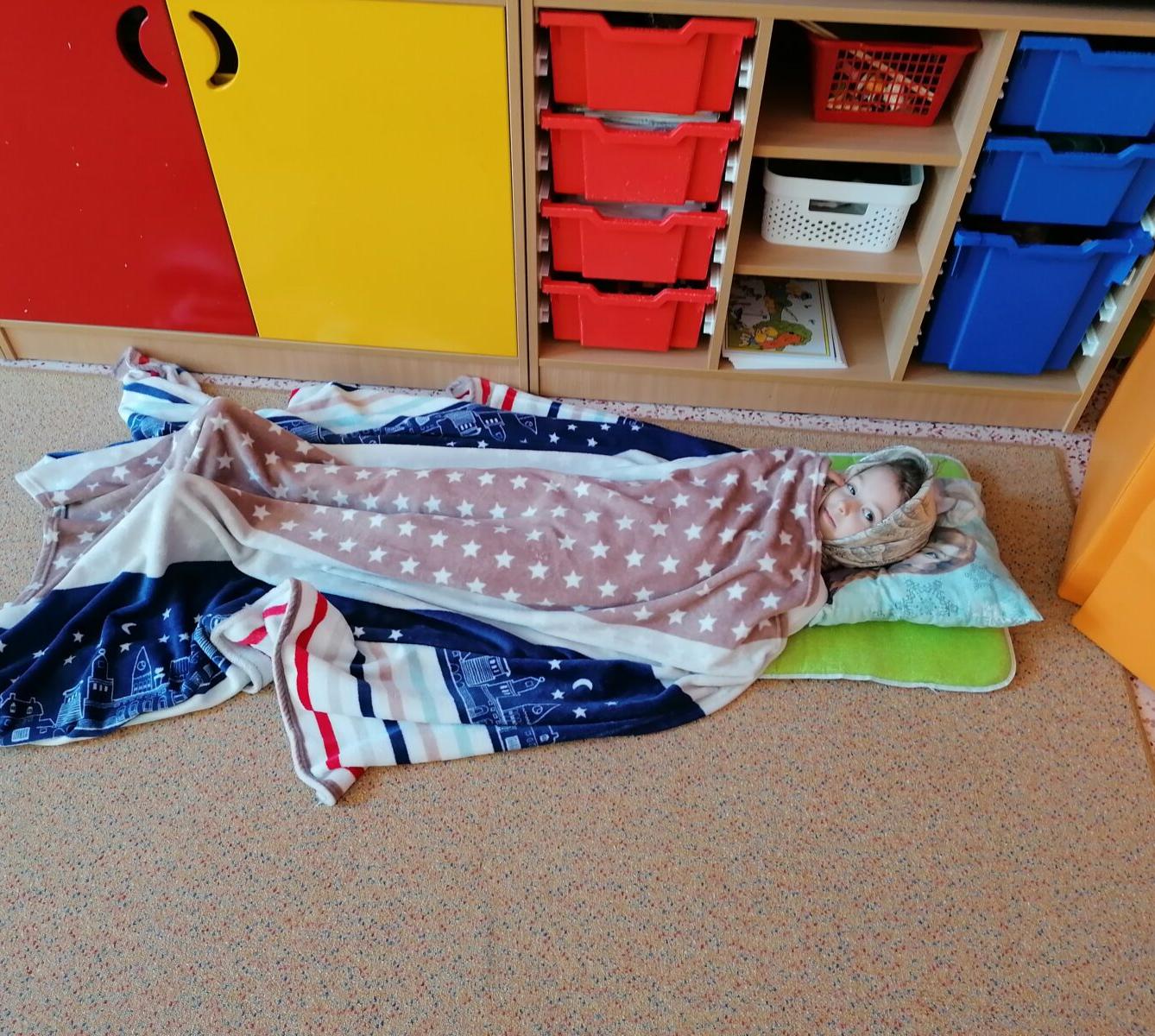 Dramatizace pohádky: "ČERVENÁ KARKULKA" :-) - 13