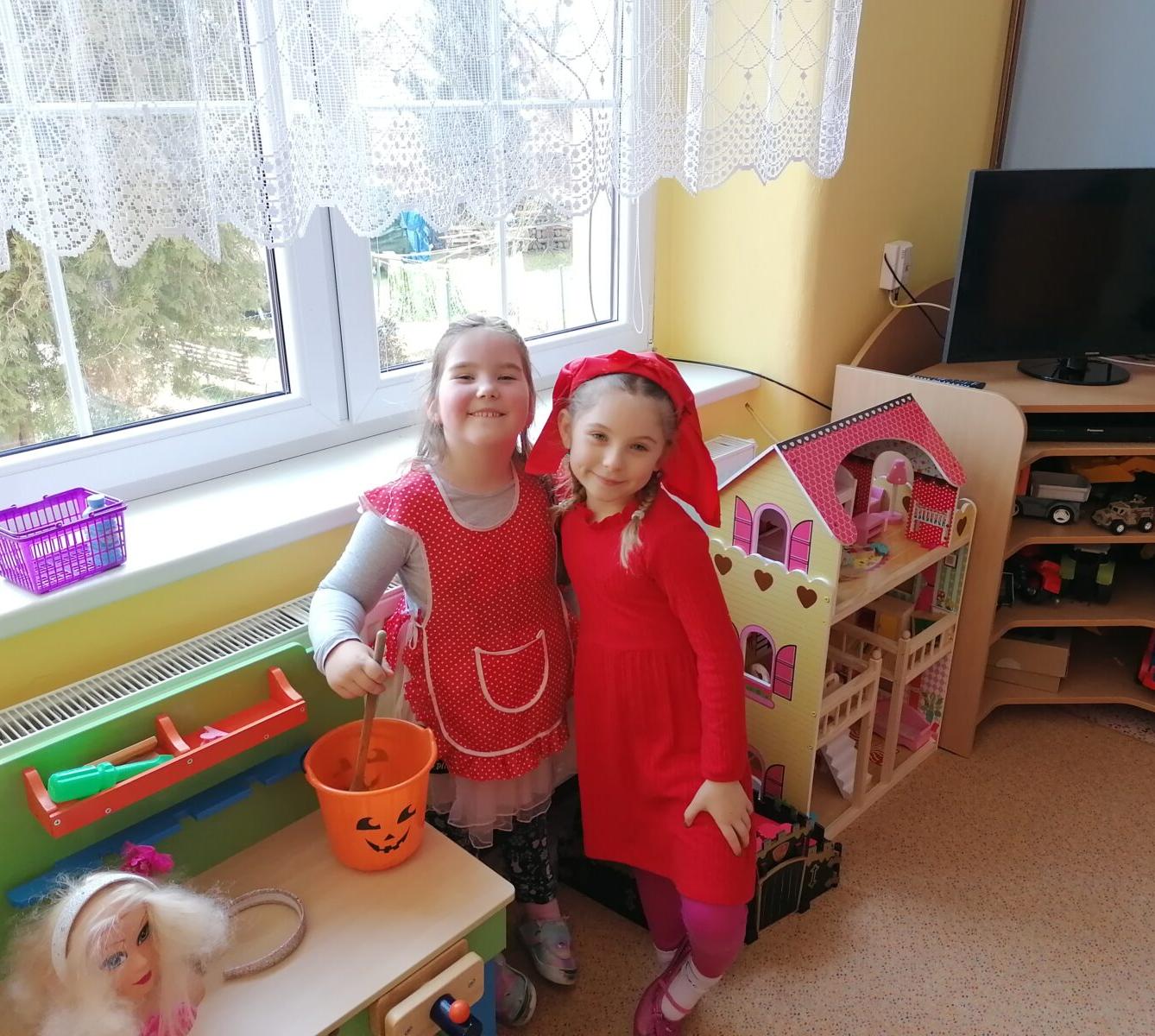 Dramatizace pohádky: "ČERVENÁ KARKULKA" :-) - 15