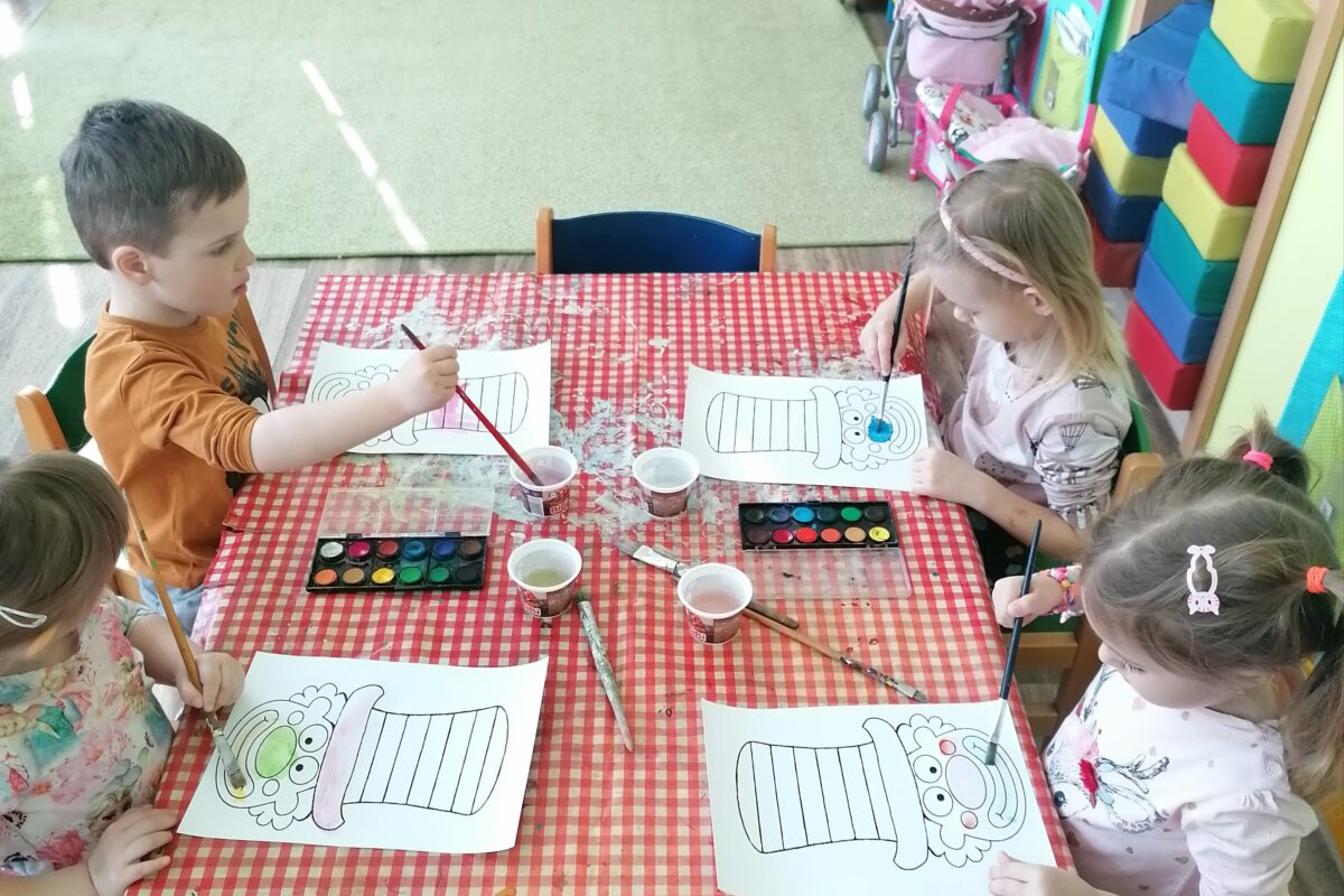 Broučci: tvořeníčko, tvoření: "karneval" :-)