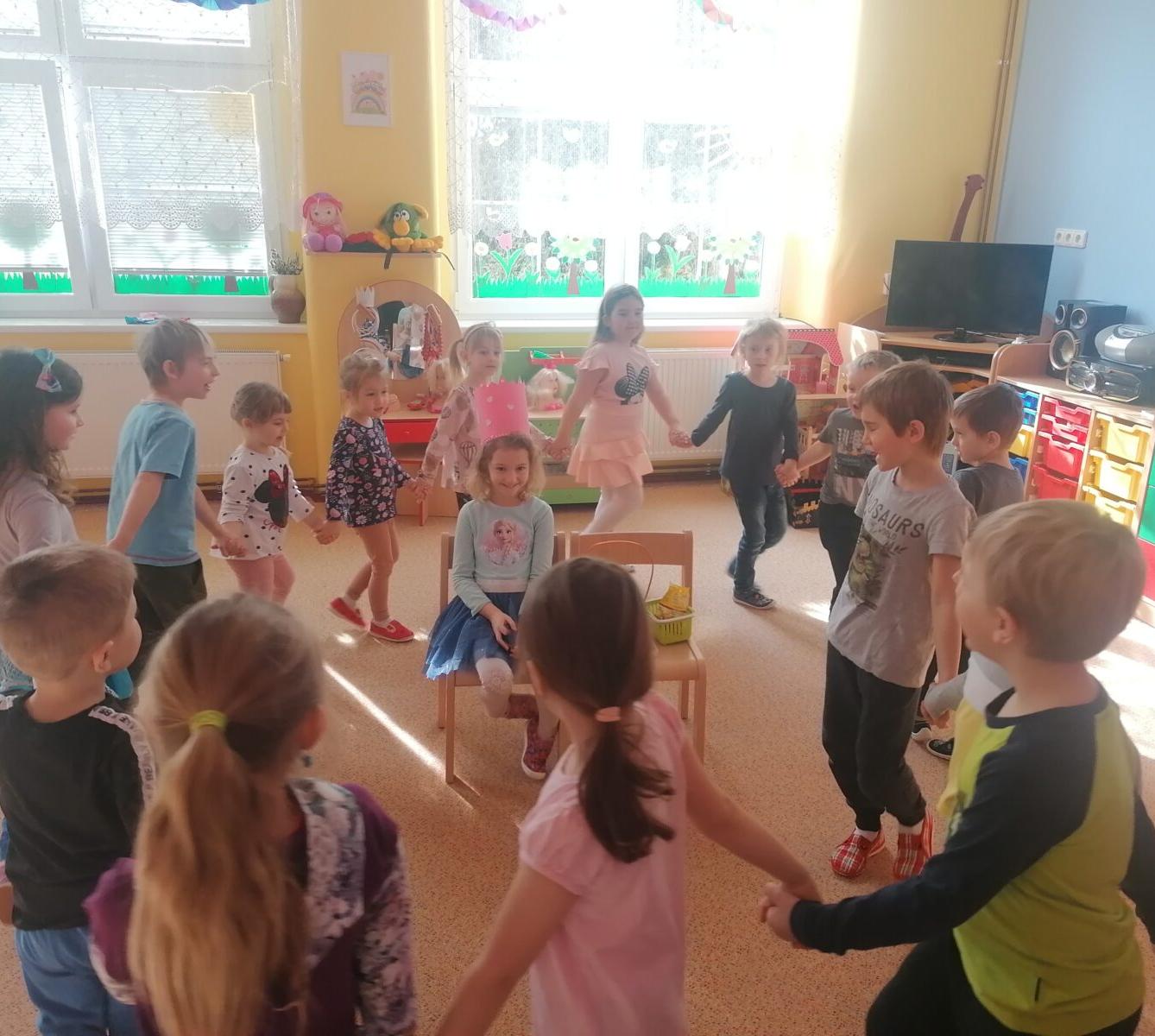 Slavíme: Laurinka měla narozeniny :-) - 2