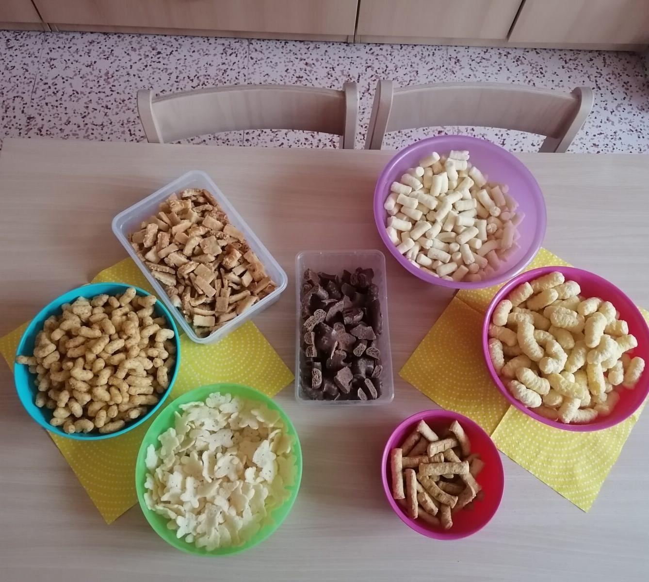 Přípravy na karneval a karnevalové dopoledne:-) - 29