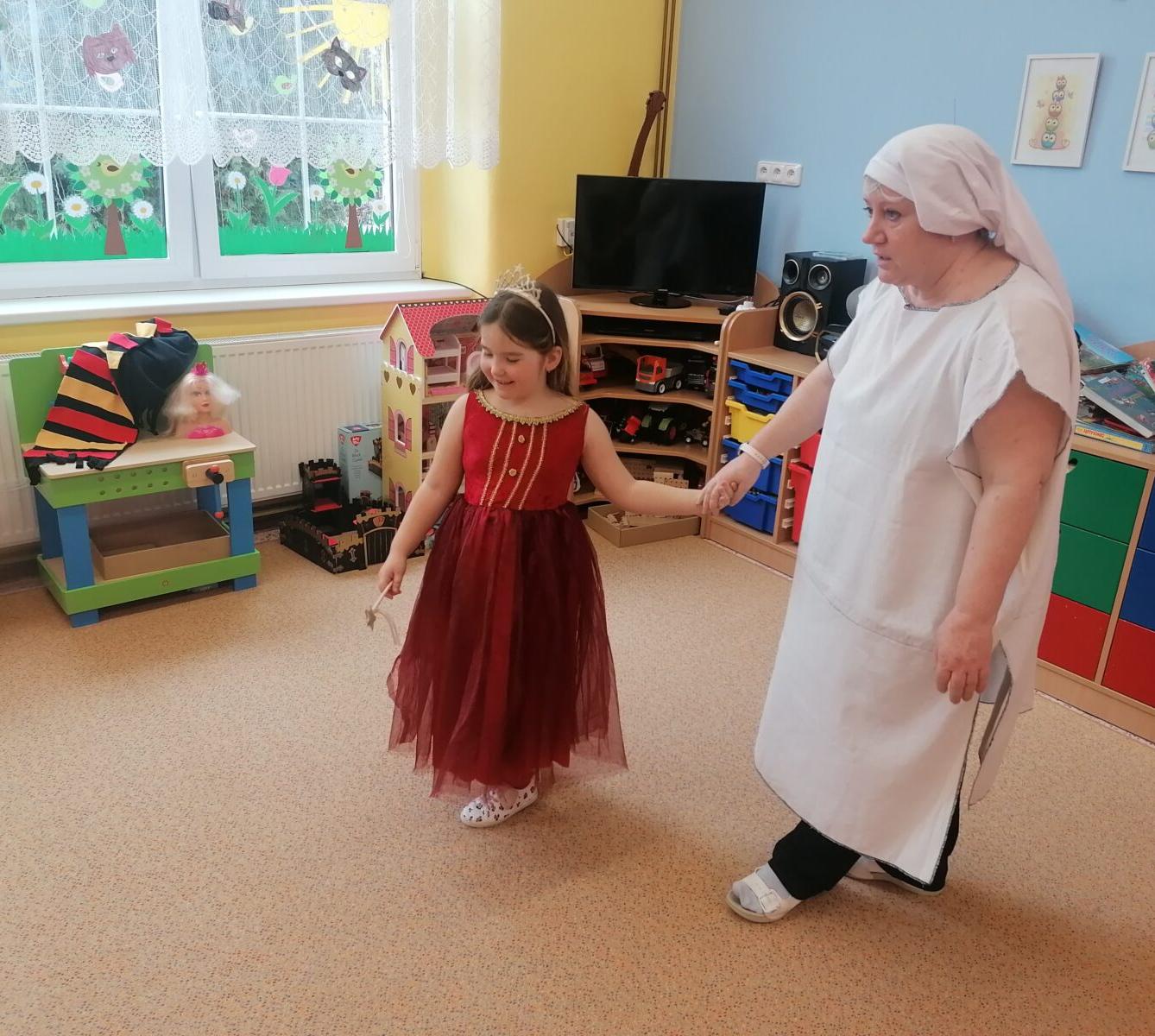 Přípravy na karneval a karnevalové dopoledne:-) - 46