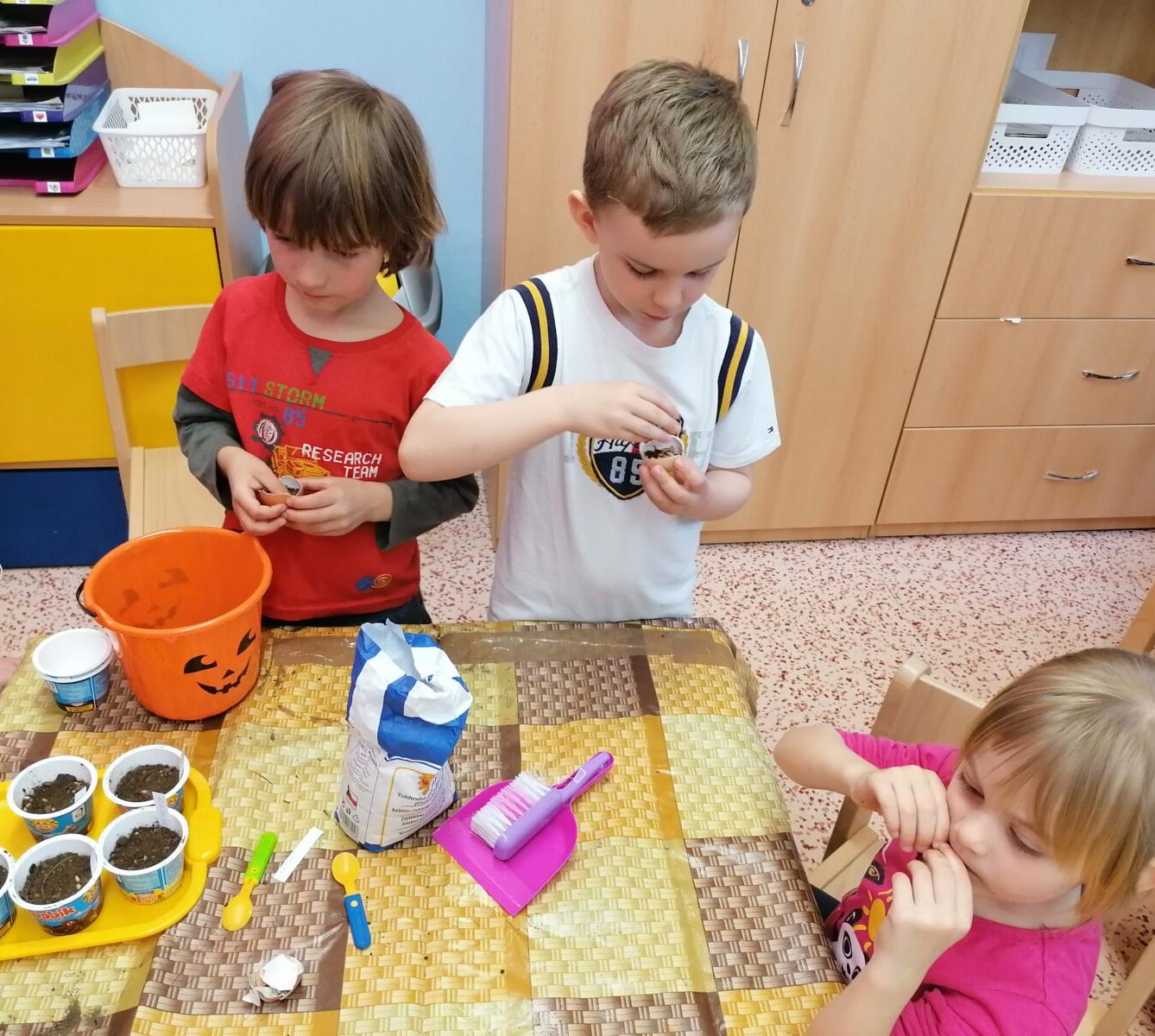 Tvořeníčko, tvoření: "malované vajíčko" - 17