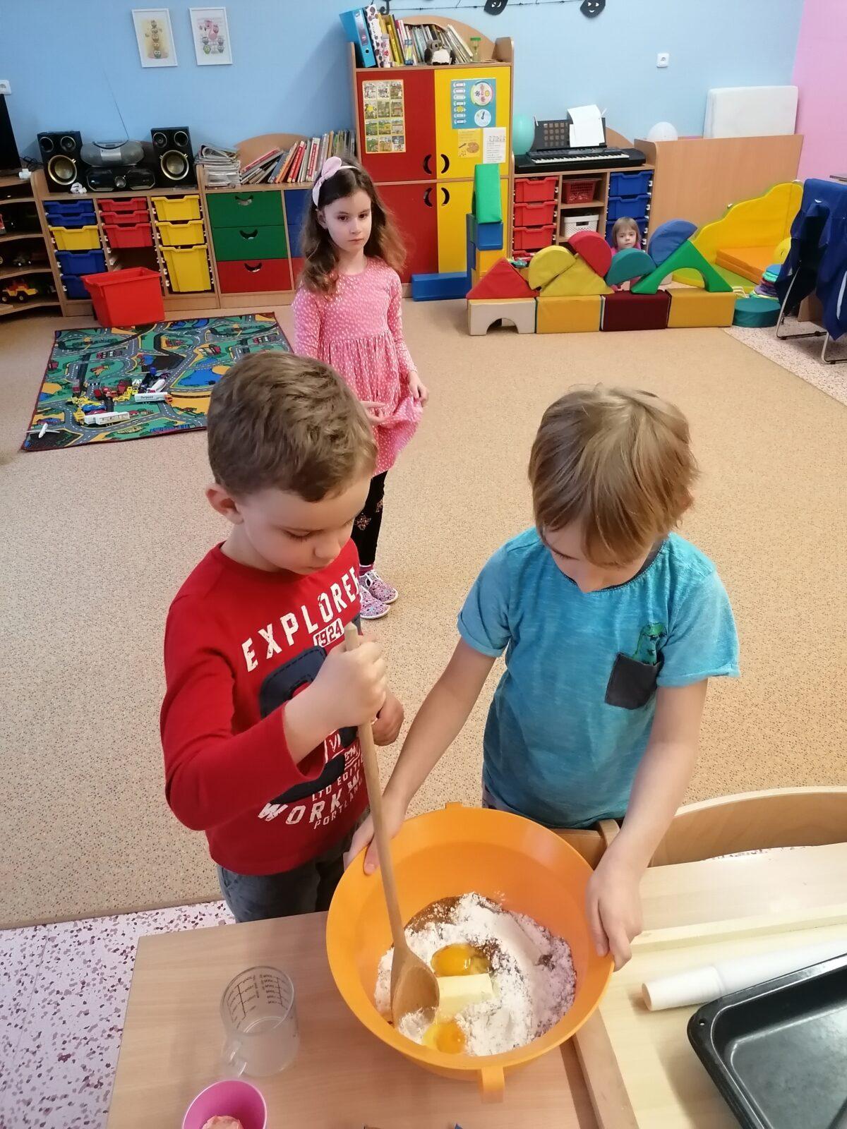 "Hody, hody, doprovody": "pečeme velikonoční perníčky" :-) - 1