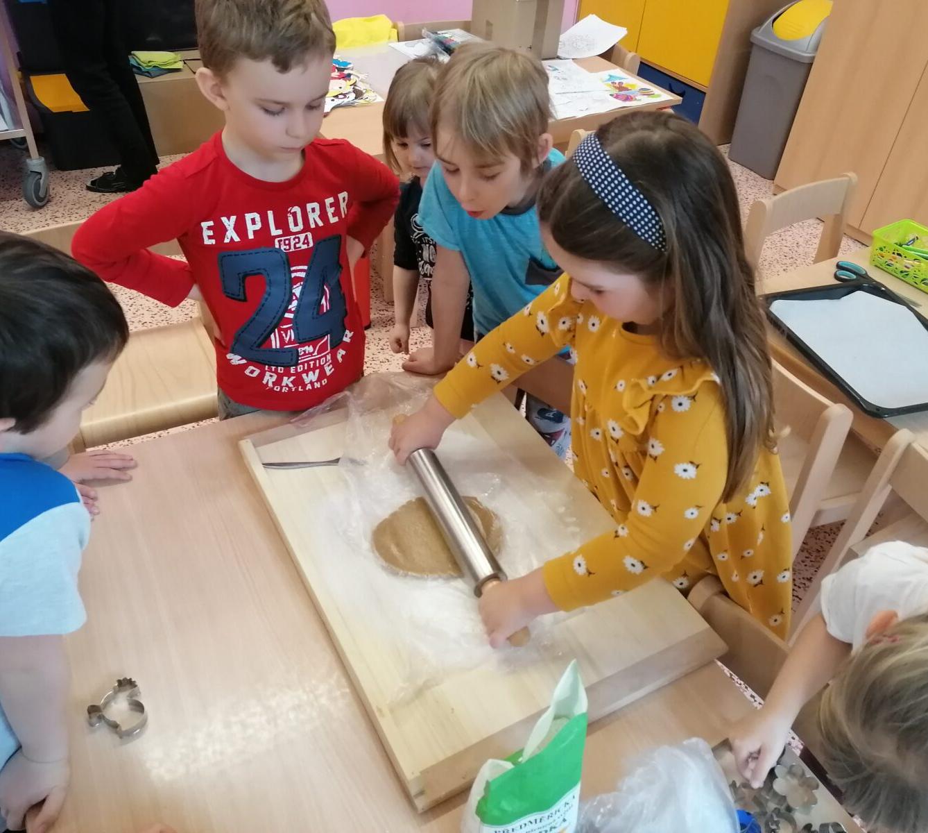 "Hody, hody, doprovody": "pečeme velikonoční perníčky" :-) - 10