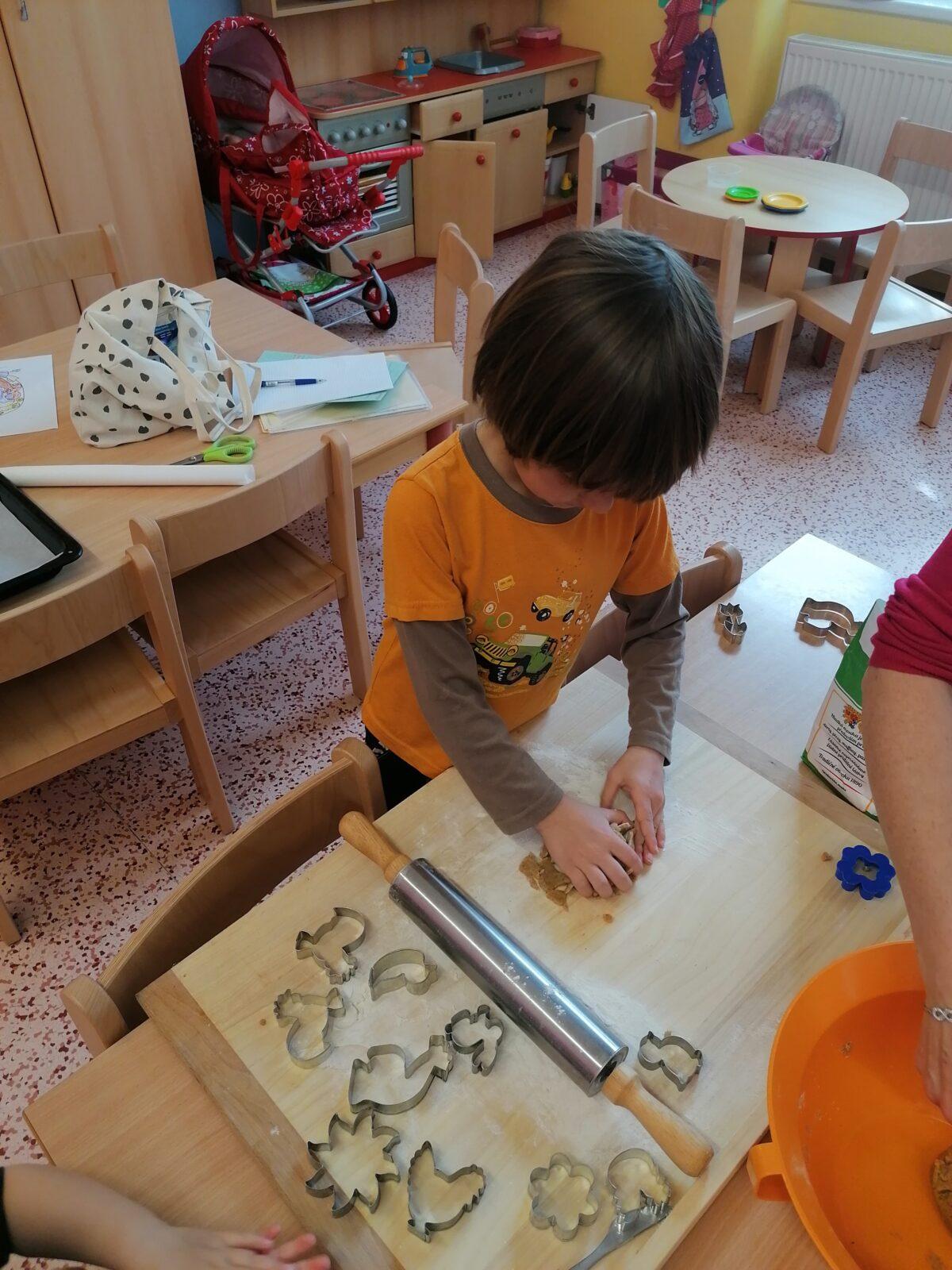 "Hody, hody, doprovody": "pečeme velikonoční perníčky" :-) - 28