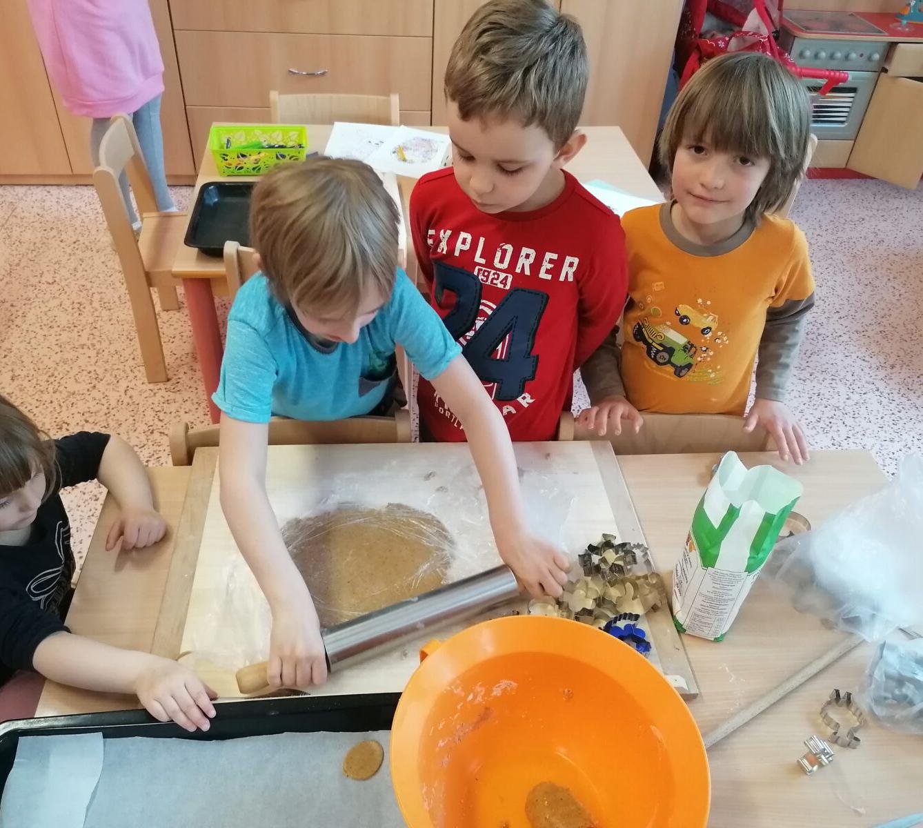 "Hody, hody, doprovody": "pečeme velikonoční perníčky" :-) - 31