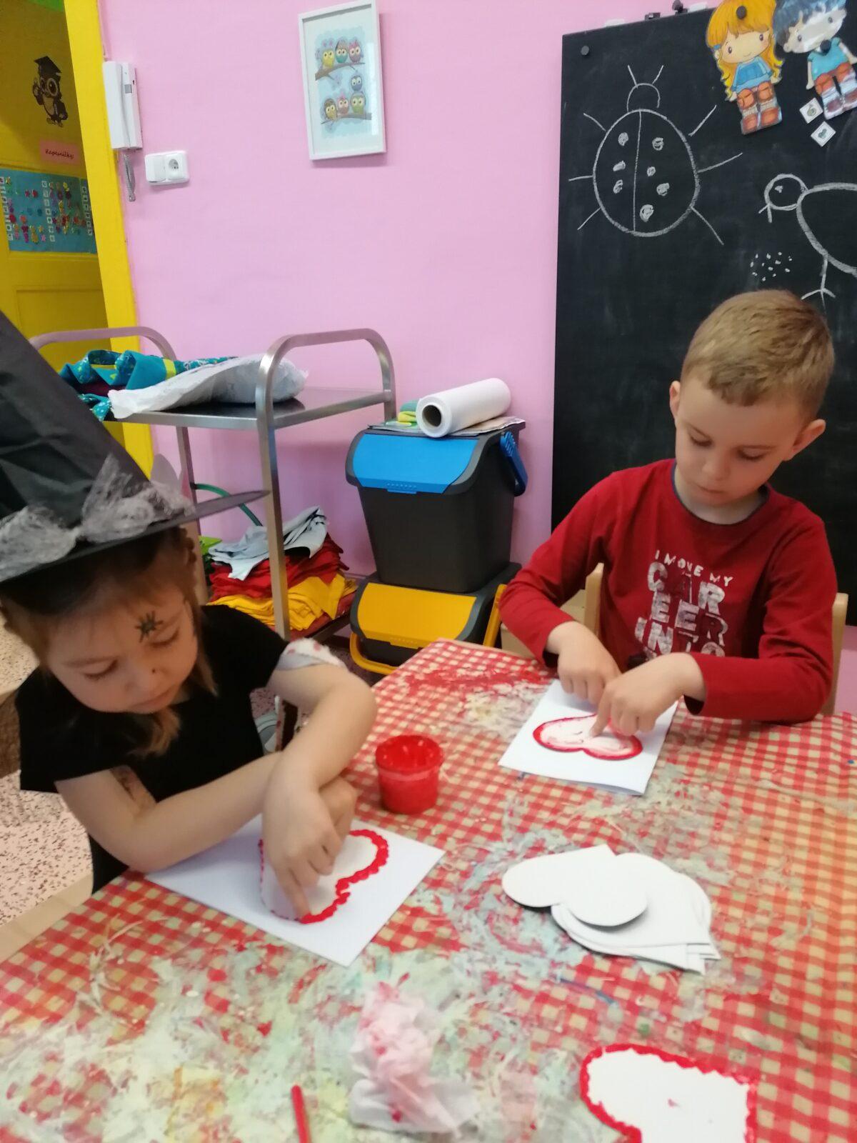 výroba přáníček pro maminky :-) - 22