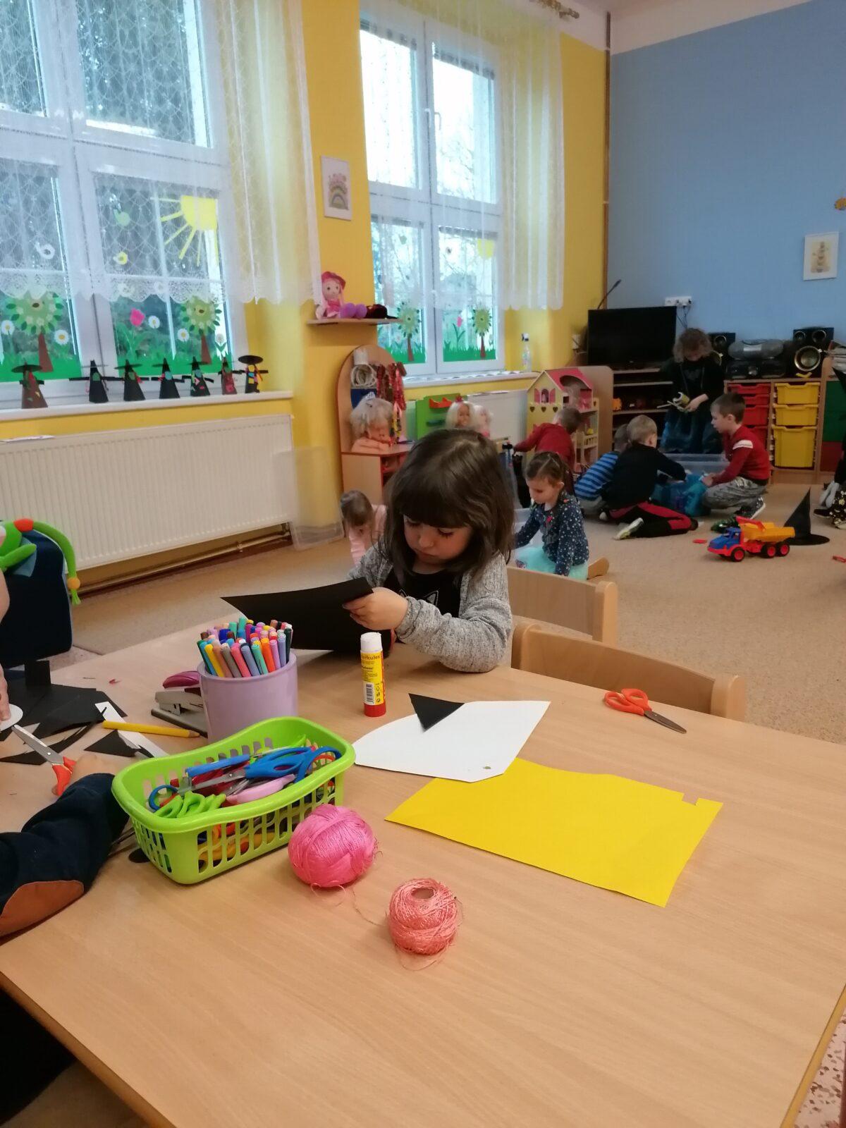 Čarodějnický týden v MŠ :-) - 24