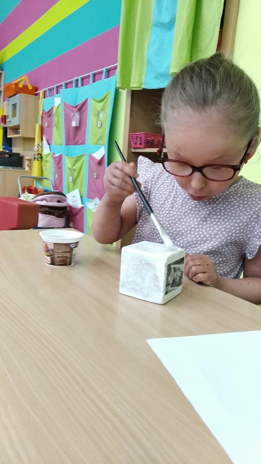 broučci:přípravy na den matek - 8