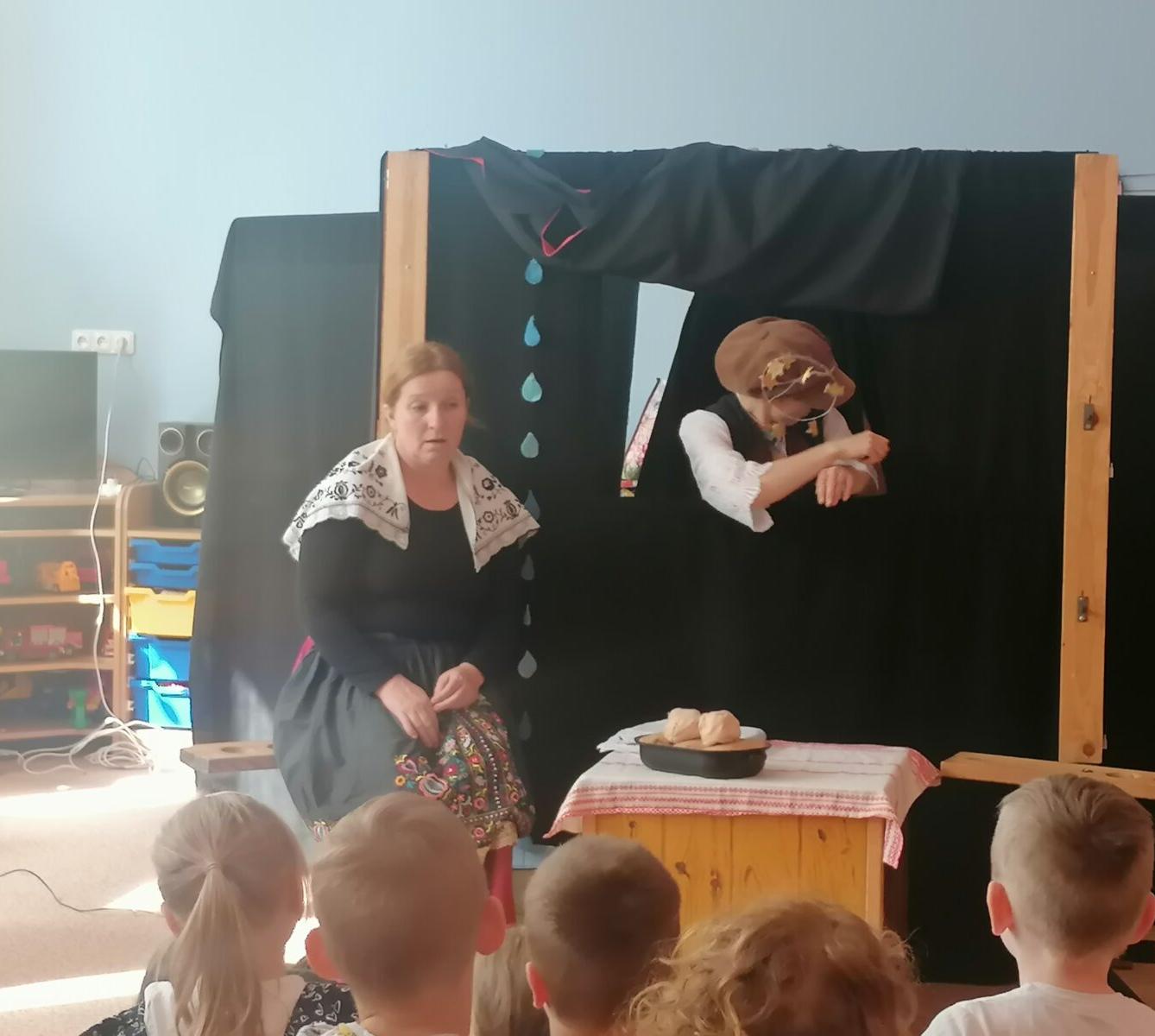 divadélko: "Jak Honza ke štěstí přišel" :-) - 21