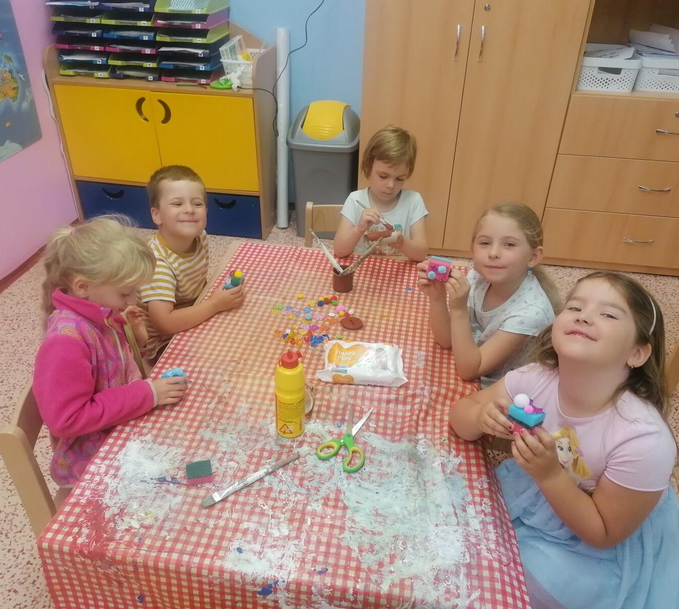 Tvořeníčko, tvoření: "Čím budu až vyrostu?" - cukráři :-) - 4