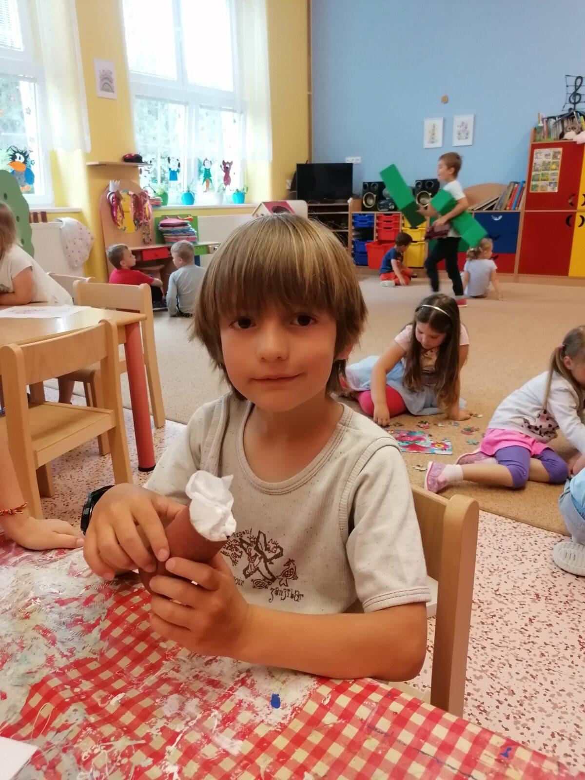 Tvořeníčko, tvoření: "Čím budu až vyrostu?" - cukráři :-) - 51