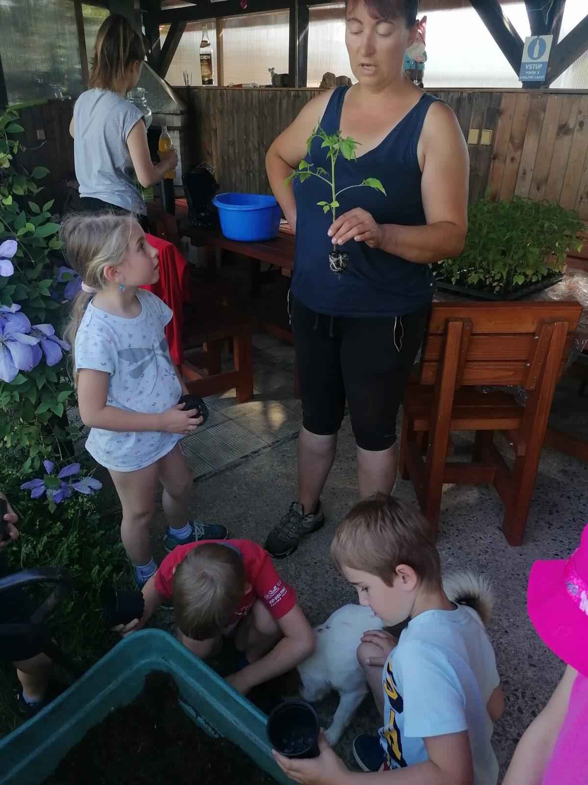 Tvořeníčko, tvoření: "Čím budu až vyrostu?"; zahradníci :-) - 10