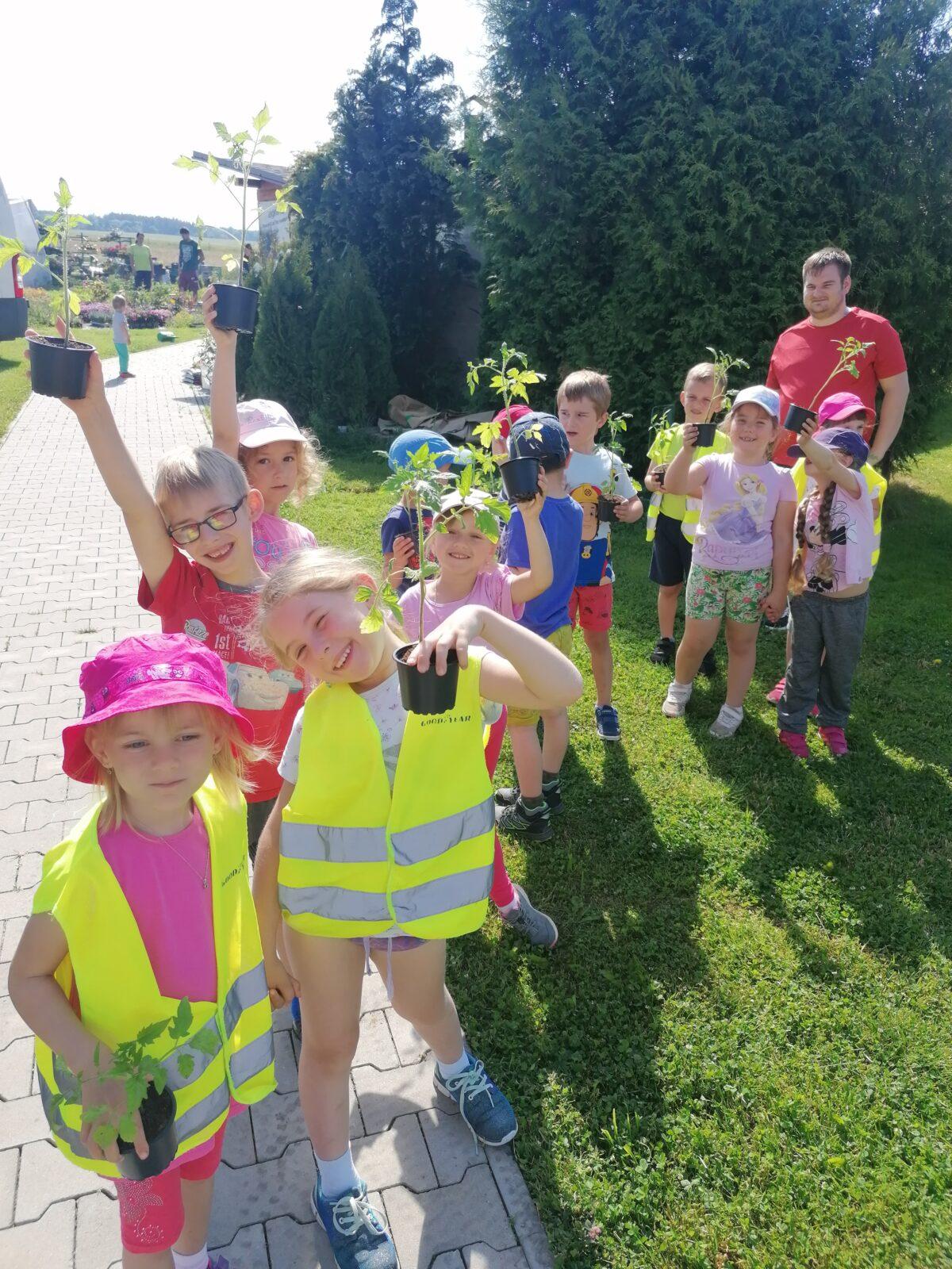 Tvořeníčko, tvoření: "Čím budu až vyrostu?"; zahradníci :-) - 27