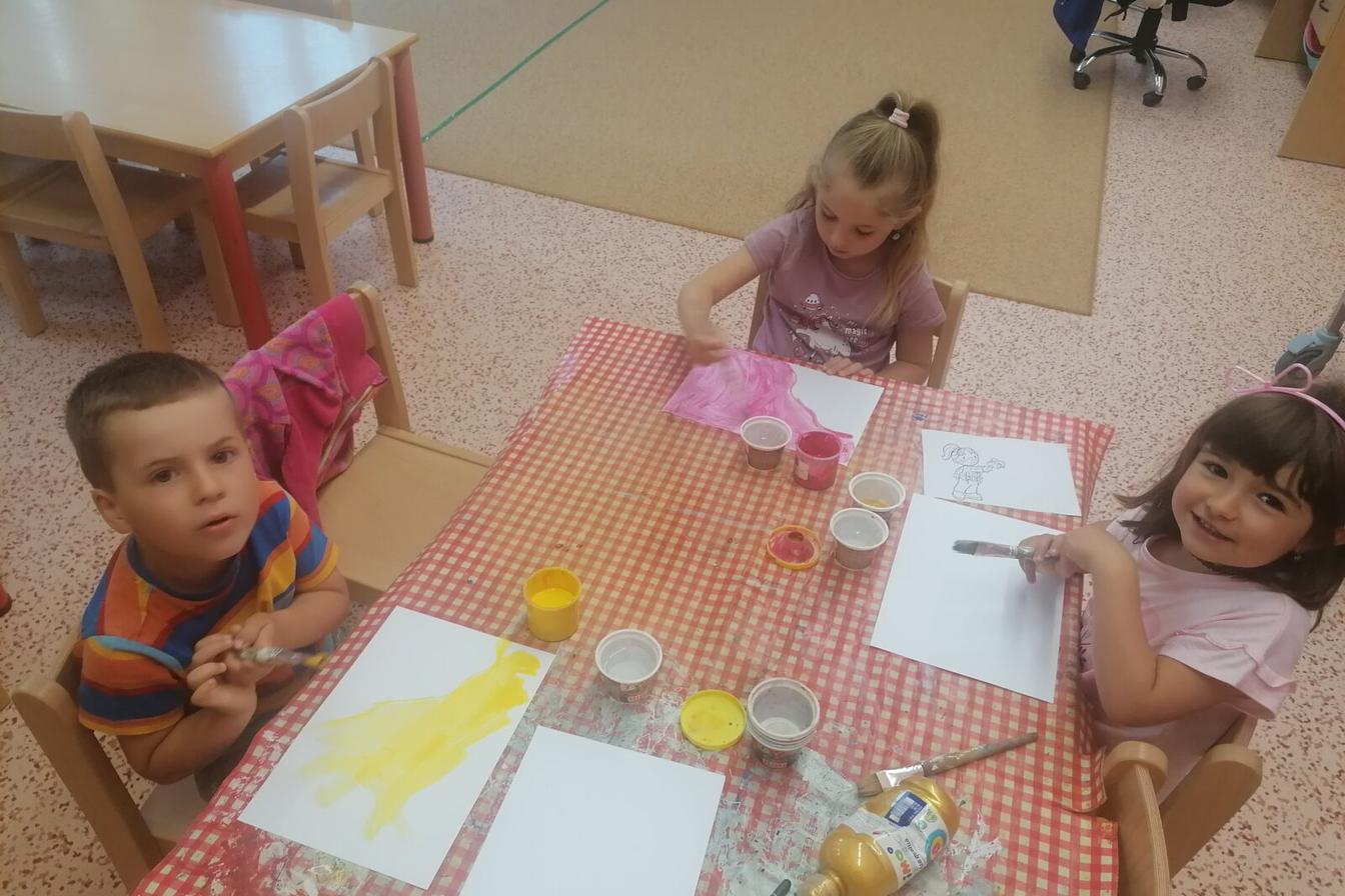 Tvořeníčko, tvoření: "Čím budu až vyrostu?", hasiči a malíři pokojů :-)