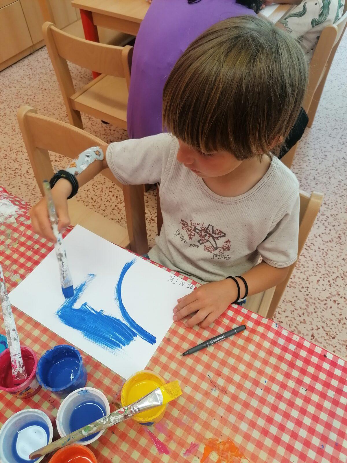 Tvořeníčko, tvoření: "Čím budu až vyrostu?", hasiči a malíři pokojů :-) - 36