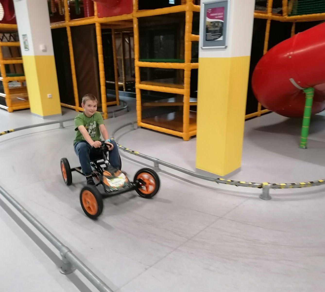 Třeťáci - školní výlet do SkiPi parku - 15