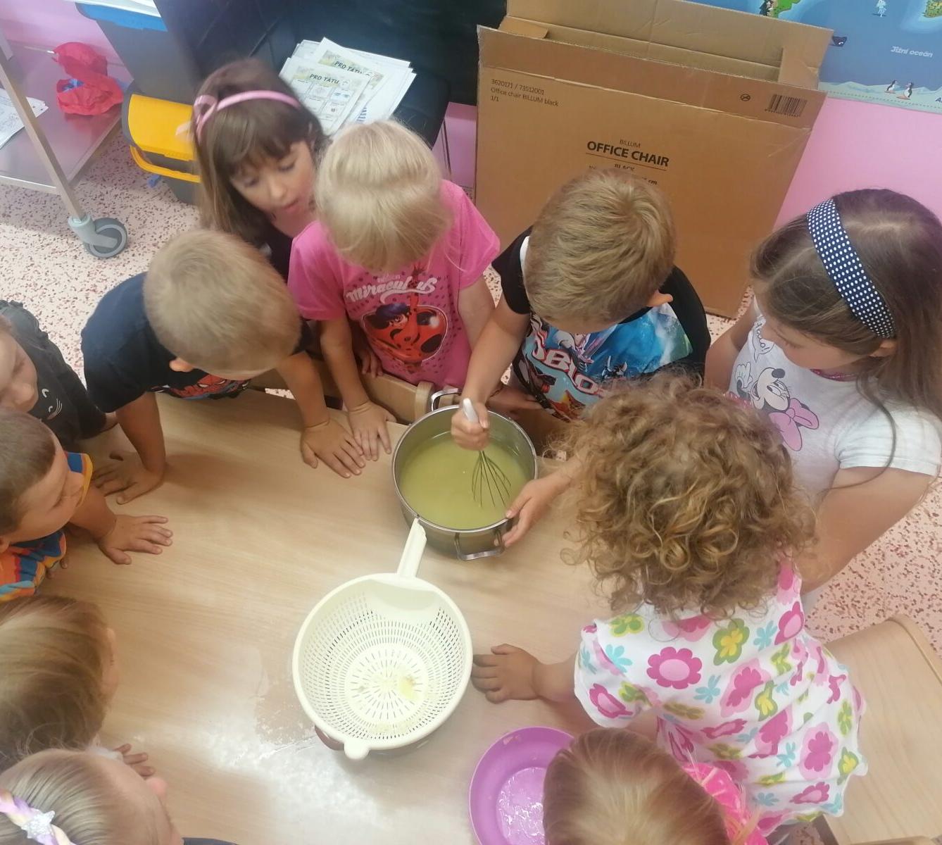 Tvořeníčko, tvoření: "Čím budu až vyrostu?" - vyrábíme bezovou šťávu :-) - 54