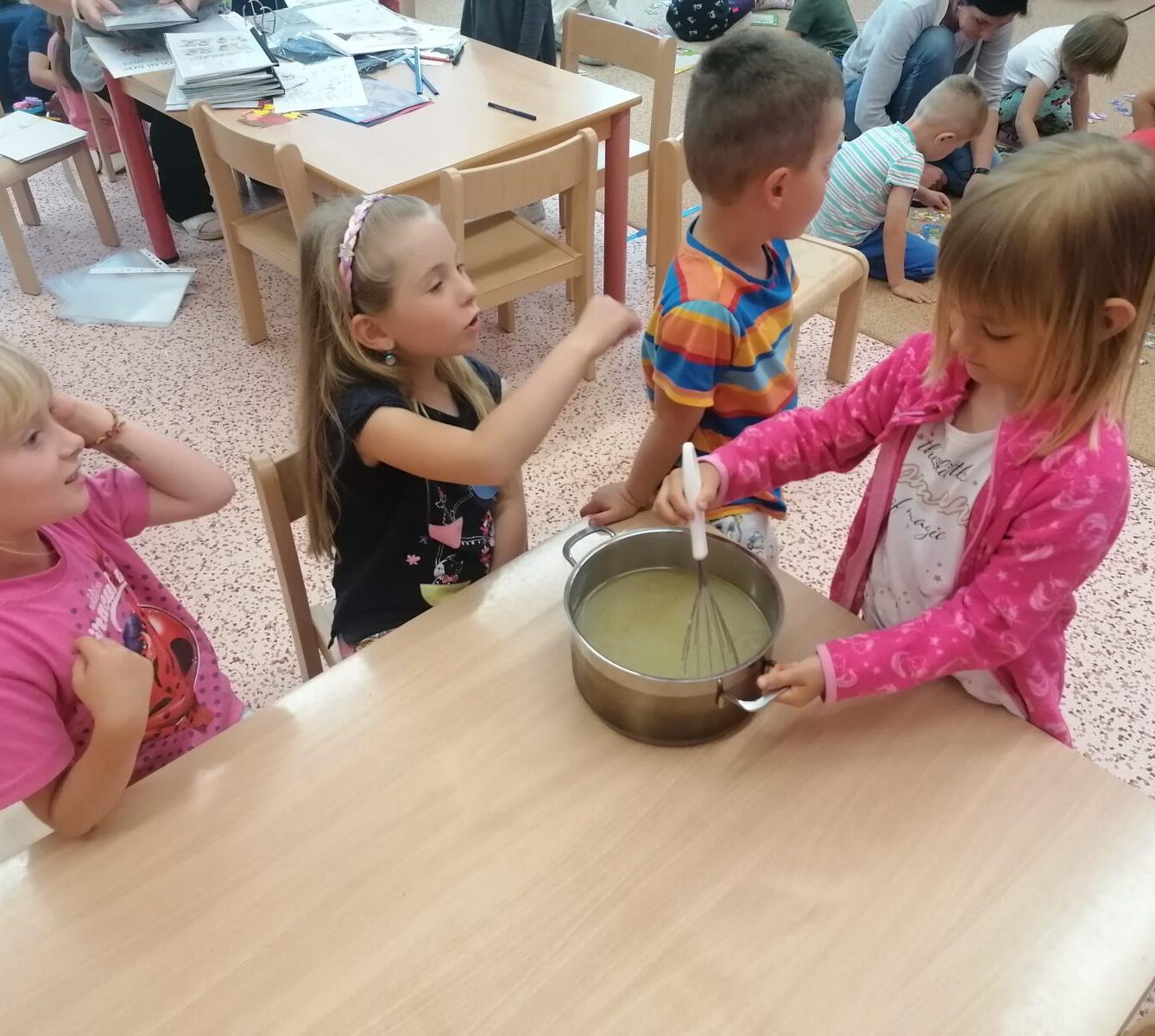 Tvořeníčko, tvoření: "Čím budu až vyrostu?" - vyrábíme bezovou šťávu :-) - 60