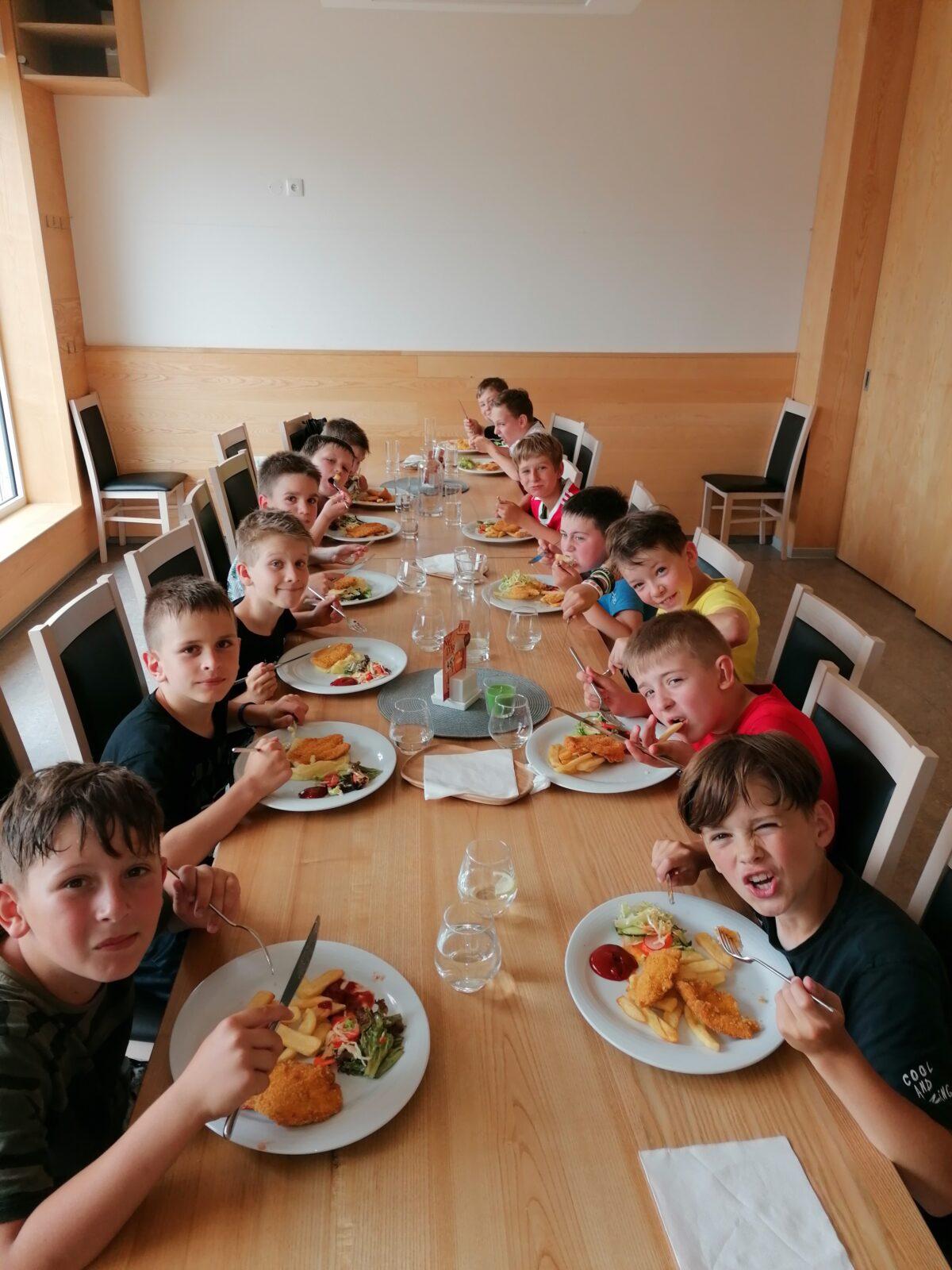 Třeťáci - školní výlet do SkiPi parku - 35