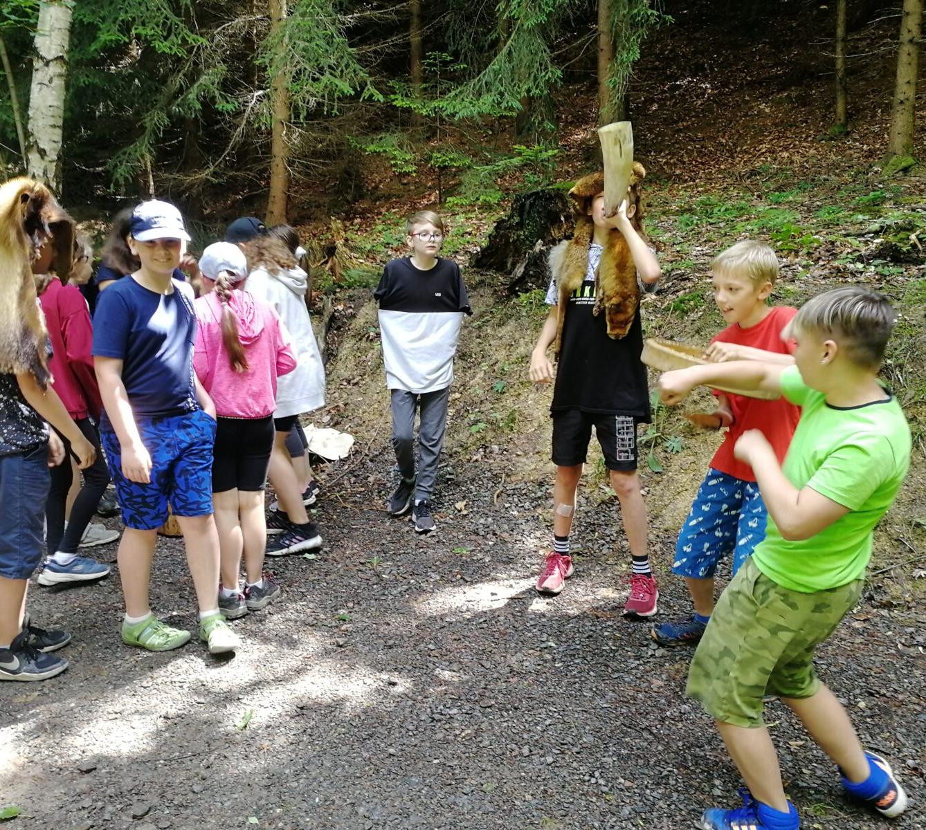 Dějepisná exkurze do pravěku - 6. A - 9