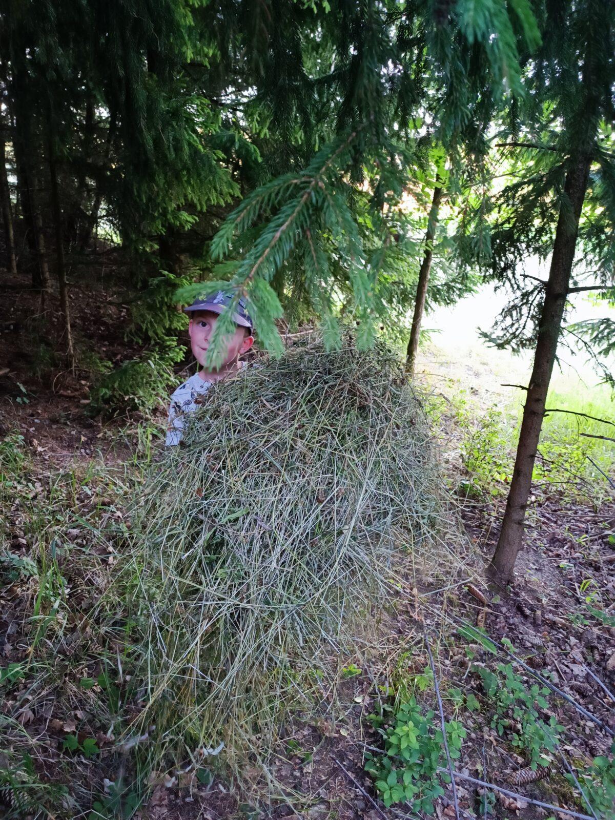 TLAPKY - spaní ve škole - 22