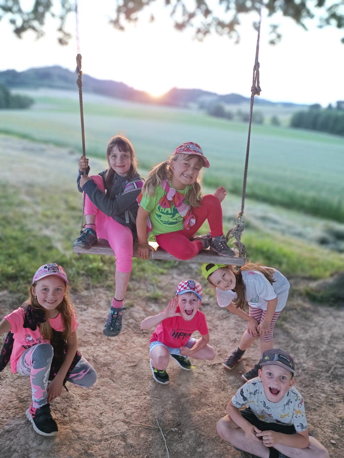 TLAPKY - spaní ve škole - 55