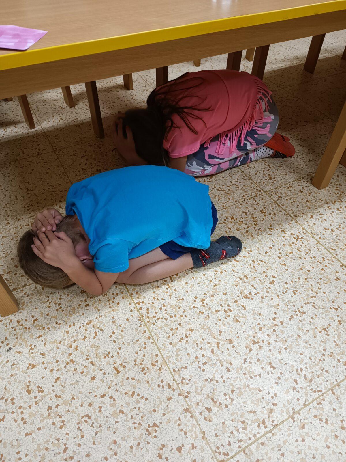 TLAPKY - spaní ve škole - 70