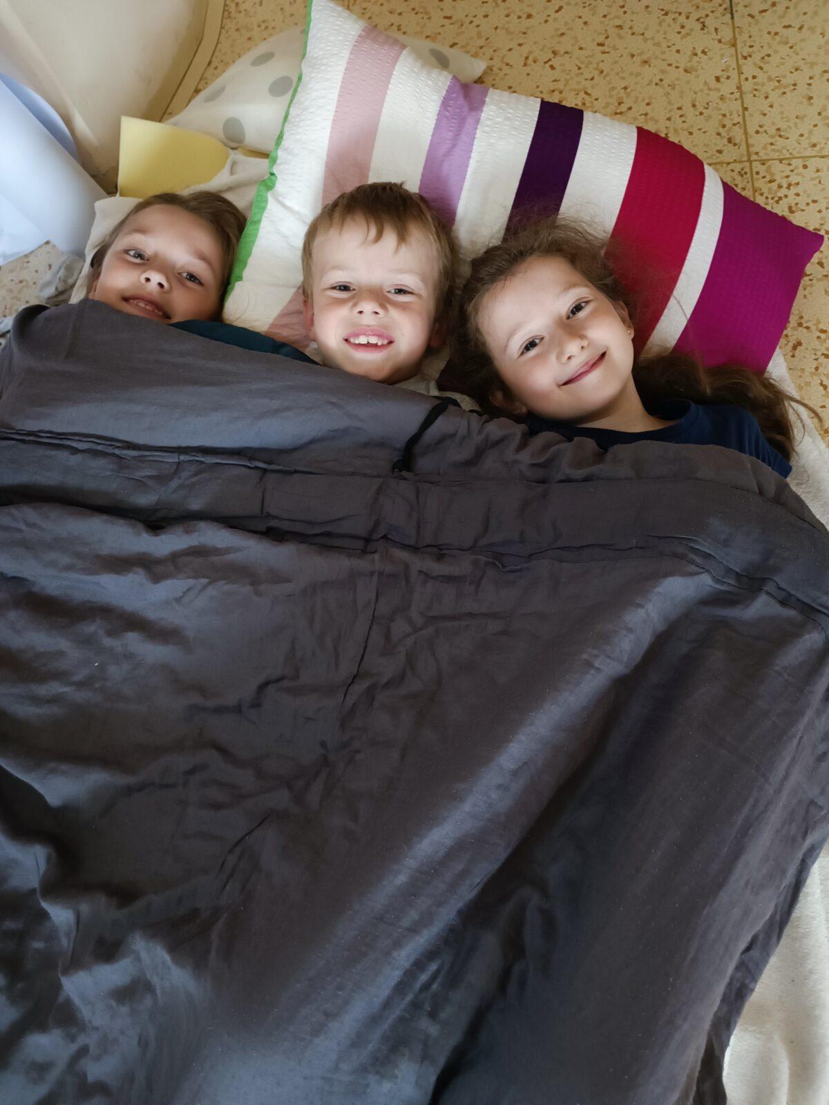 TLAPKY - spaní ve škole - 107