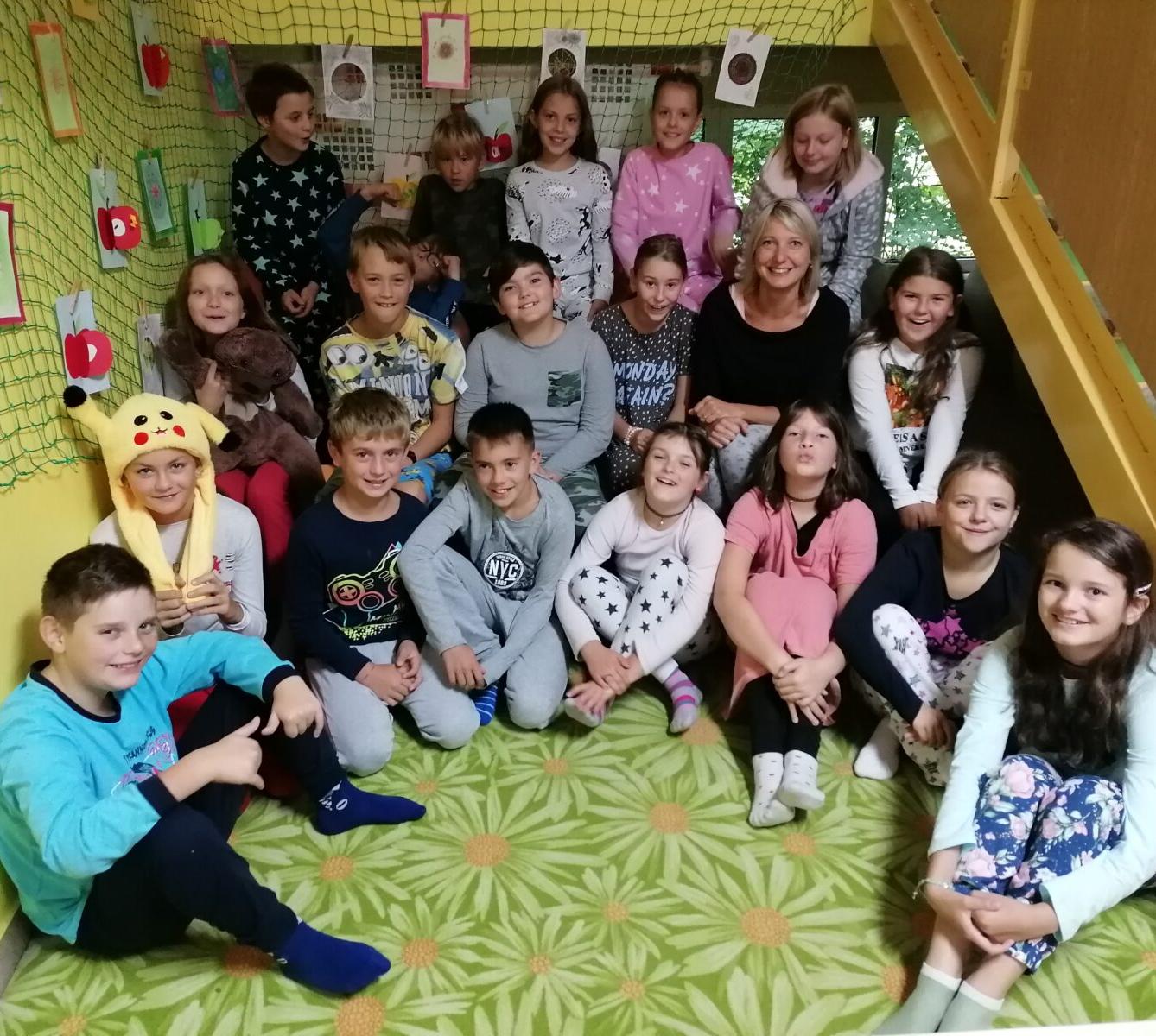 Barevný týden - pyžamový pátek - 7