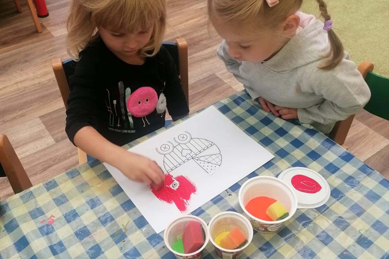 Broučci: "Tvořeníčko, tvoření" :-)