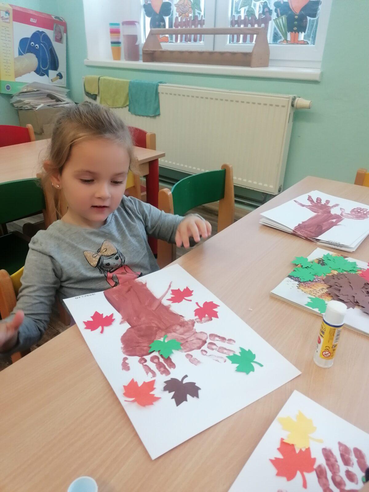 Tvořeníčko, tvoření: "Listí žloutne, poletuje" - Broučci - 19