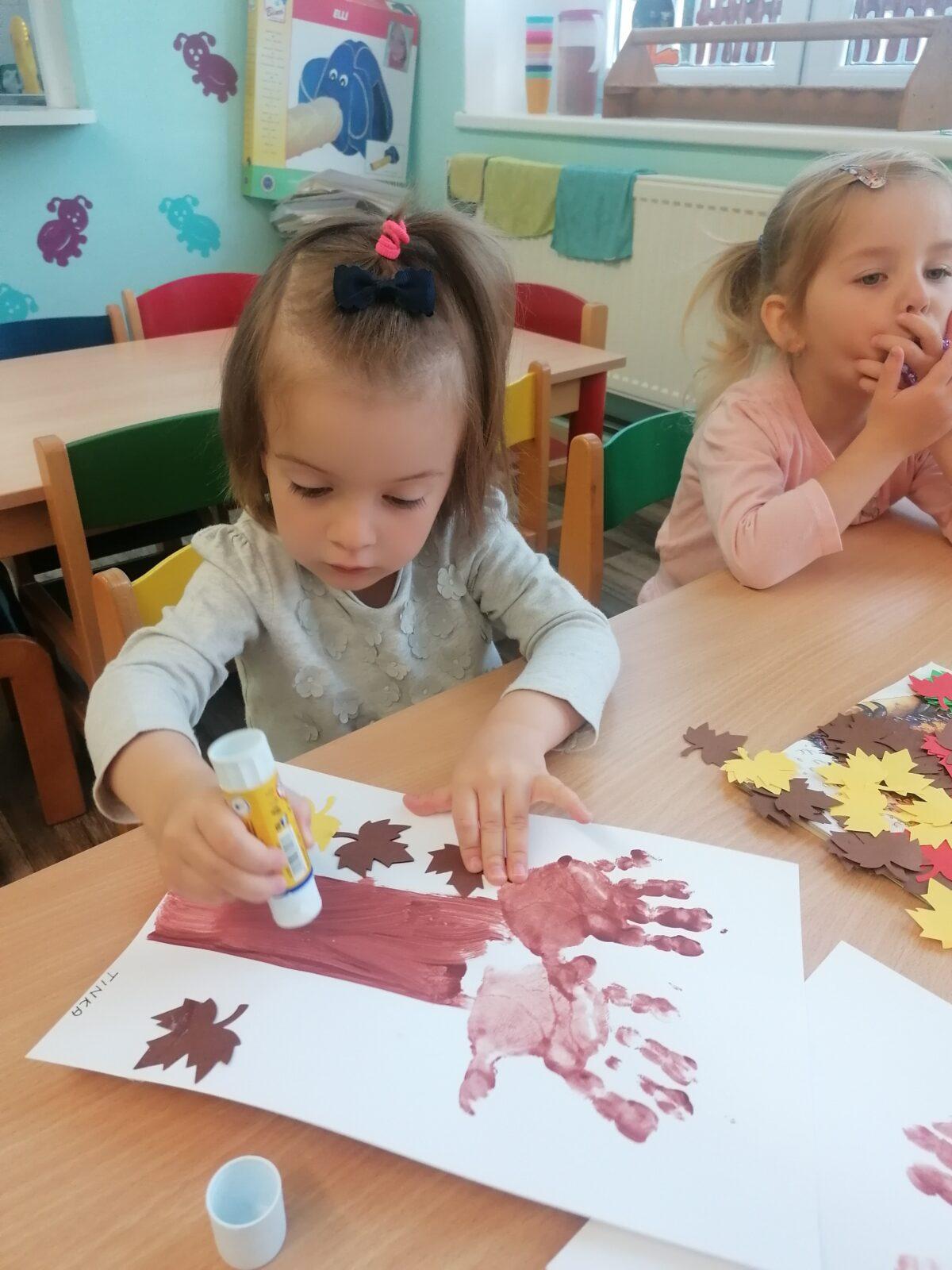 Tvořeníčko, tvoření: "Listí žloutne, poletuje" - Broučci - 25