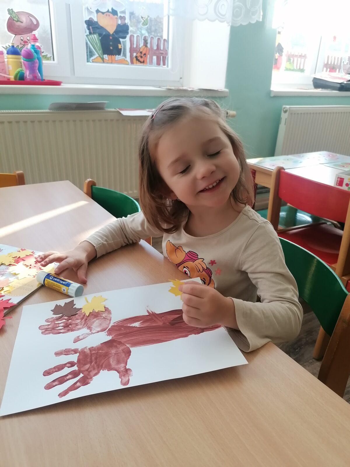 Tvořeníčko, tvoření: "Listí žloutne, poletuje" - Broučci - 41