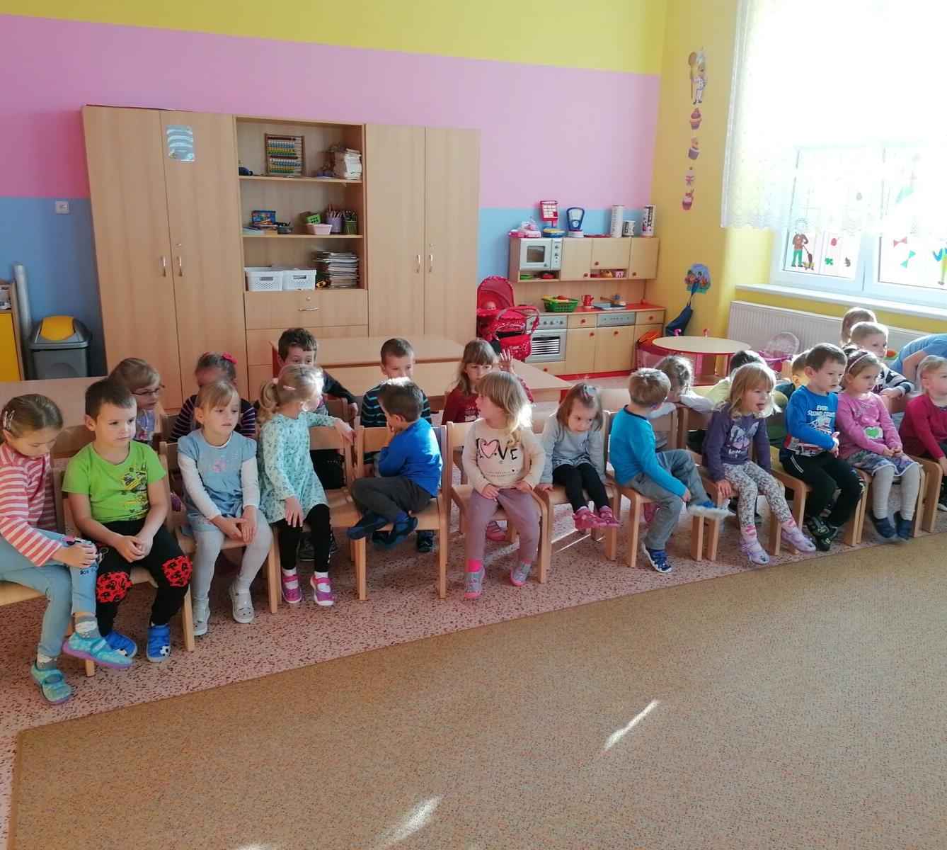 Hrajeme pohádku "O veliké řepě" :-) - 2