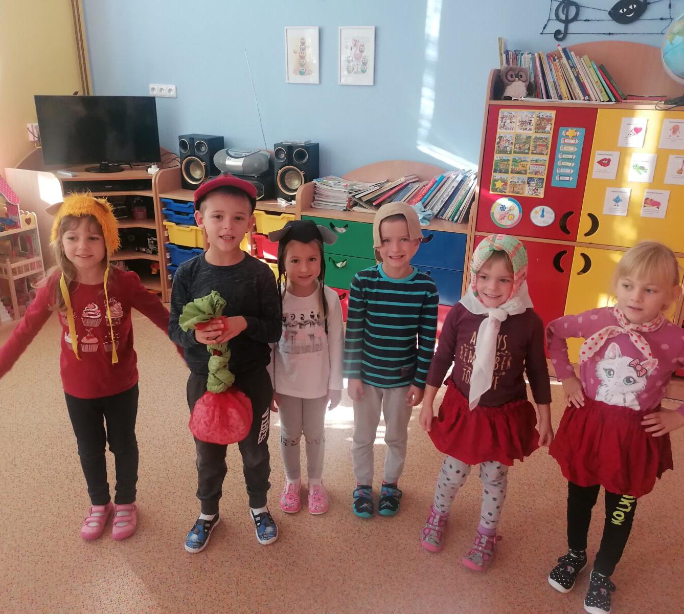 Hrajeme pohádku "O veliké řepě" :-) - 14