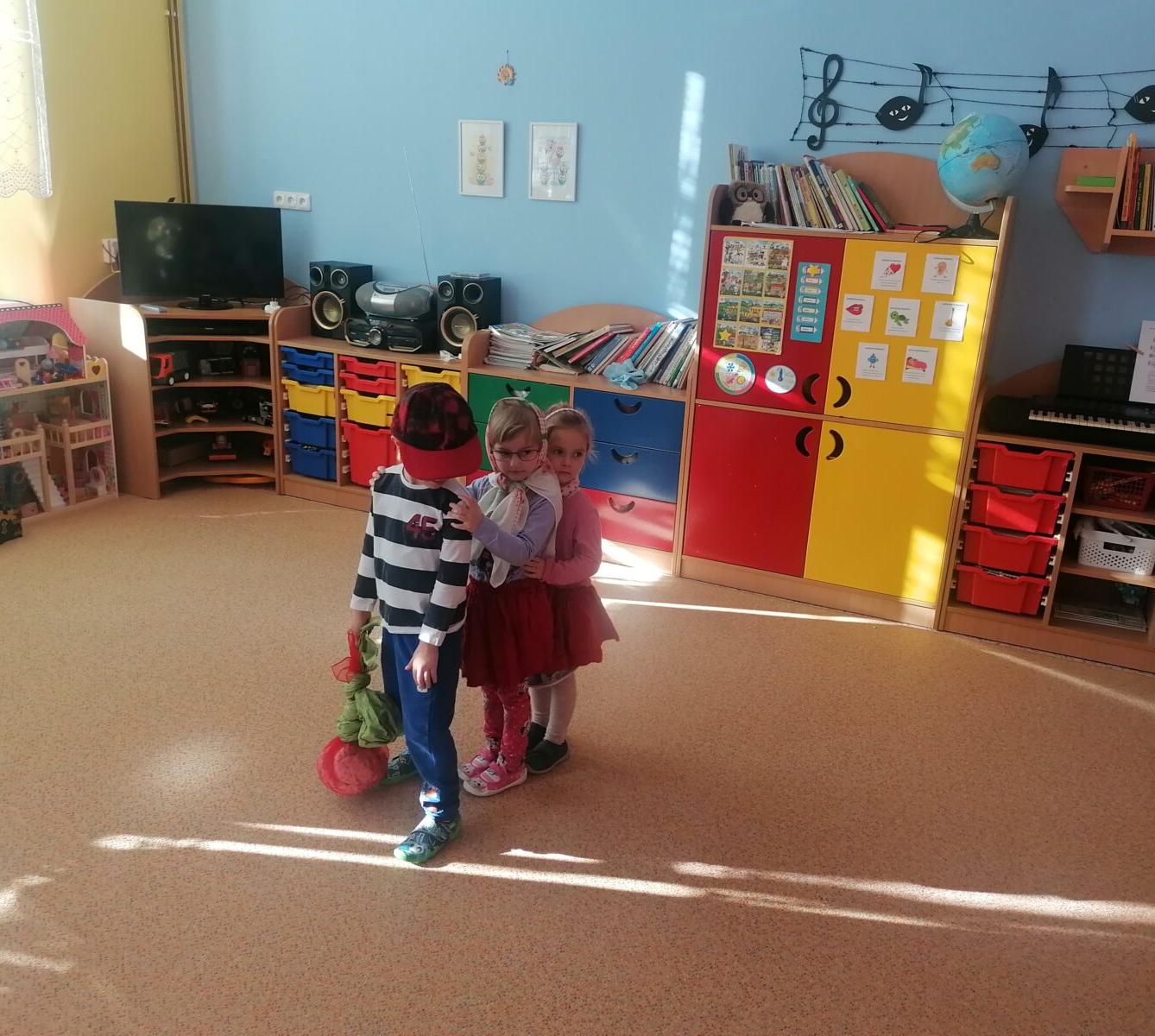 Hrajeme pohádku "O veliké řepě" :-) - 17