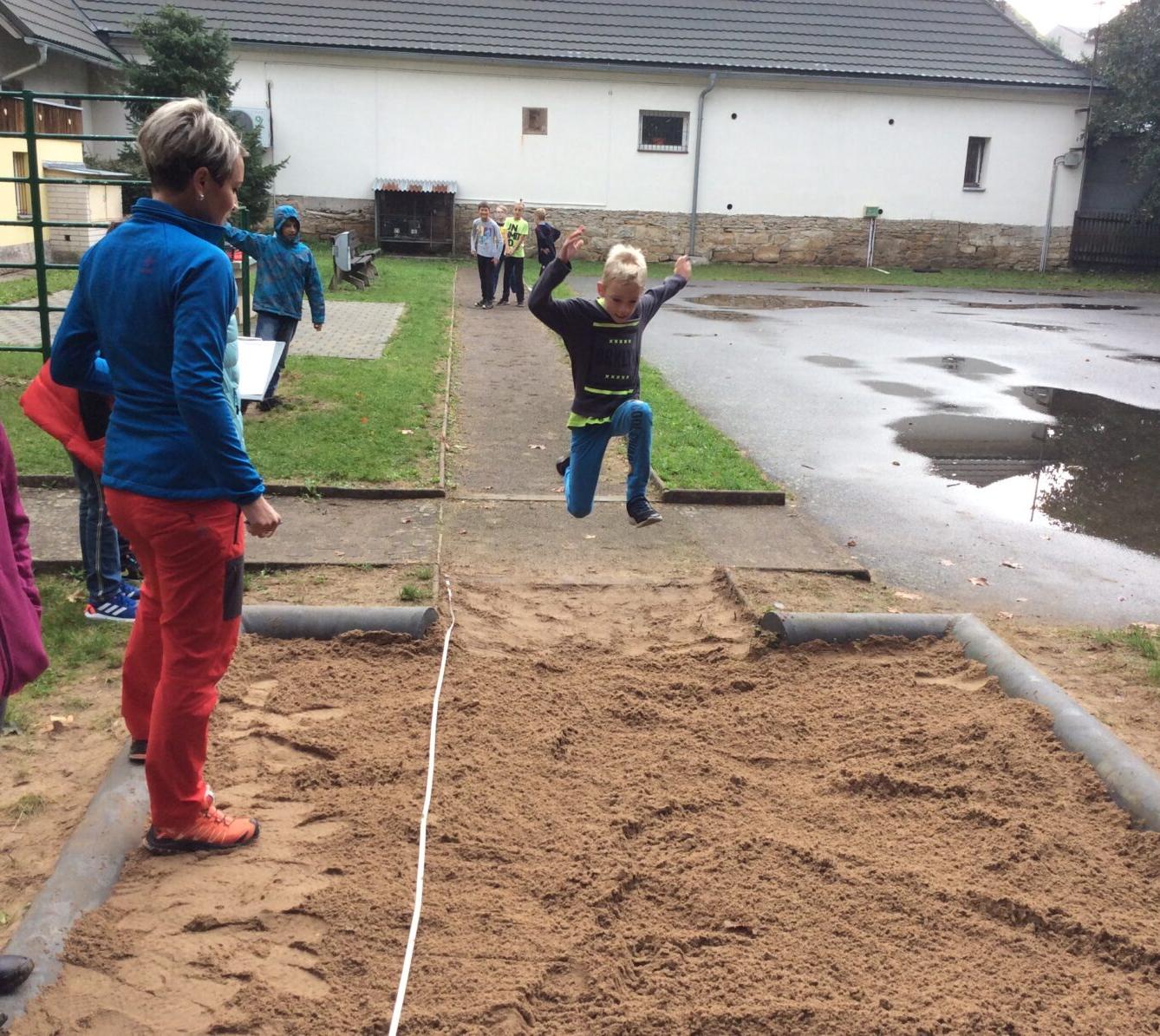 Soutěž ve skoku dalekém - Žabák - 8