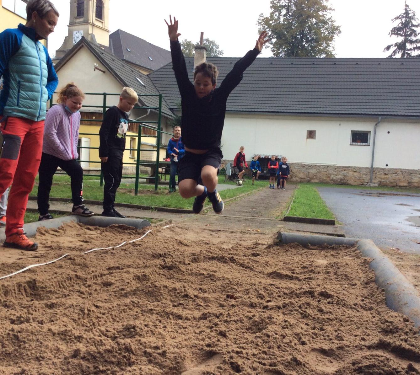 Soutěž ve skoku dalekém - Žabák - 17