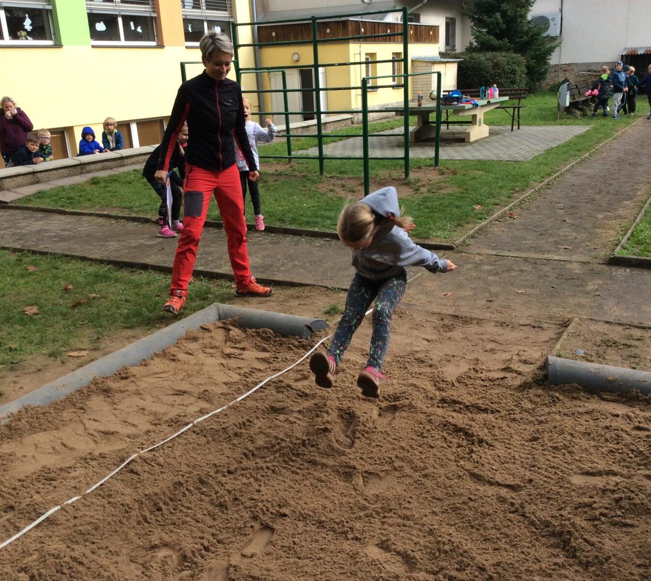 Soutěž ve skoku dalekém - Žabák - 34