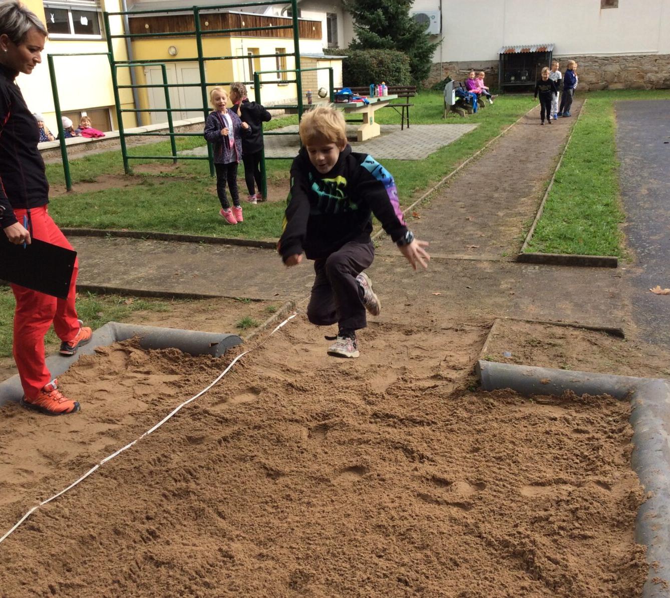 Soutěž ve skoku dalekém - Žabák - 35