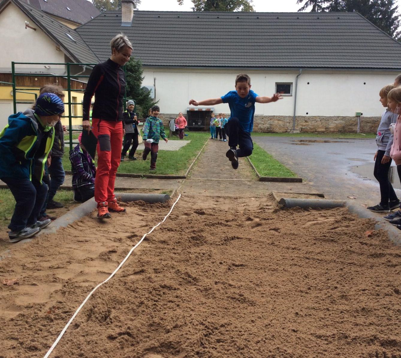 Soutěž ve skoku dalekém - Žabák - 42