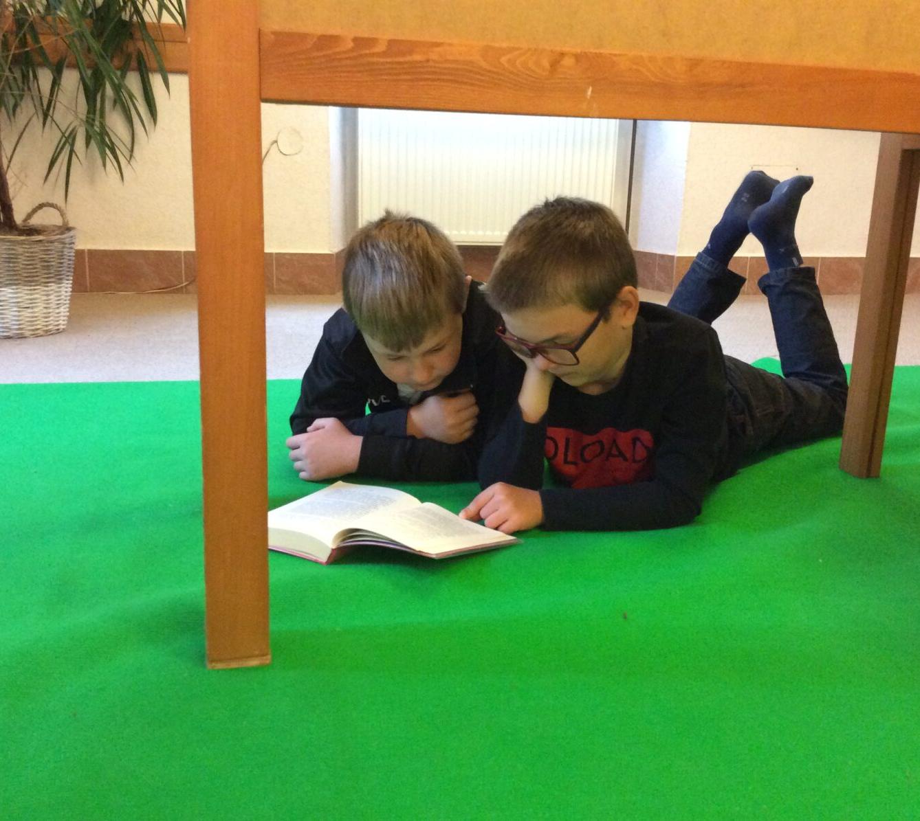 Třeťáci v knihovně - 13