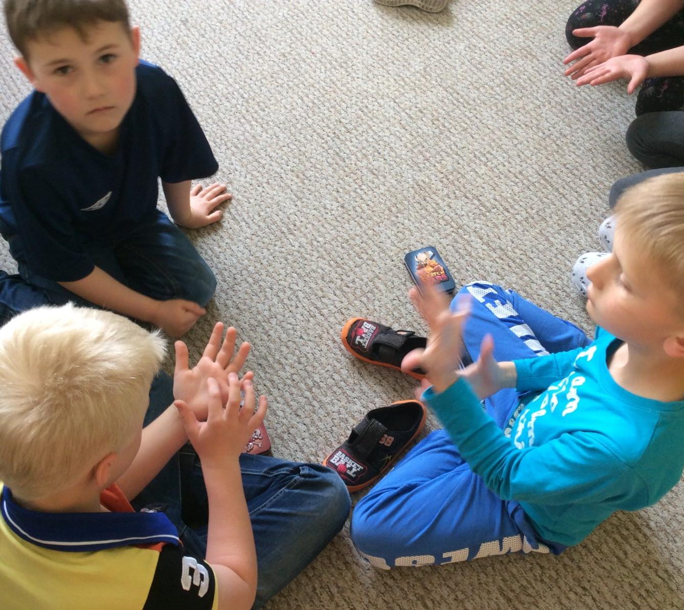 ,,ZLATÉ" RUČIČKY - svátek rukou - 3