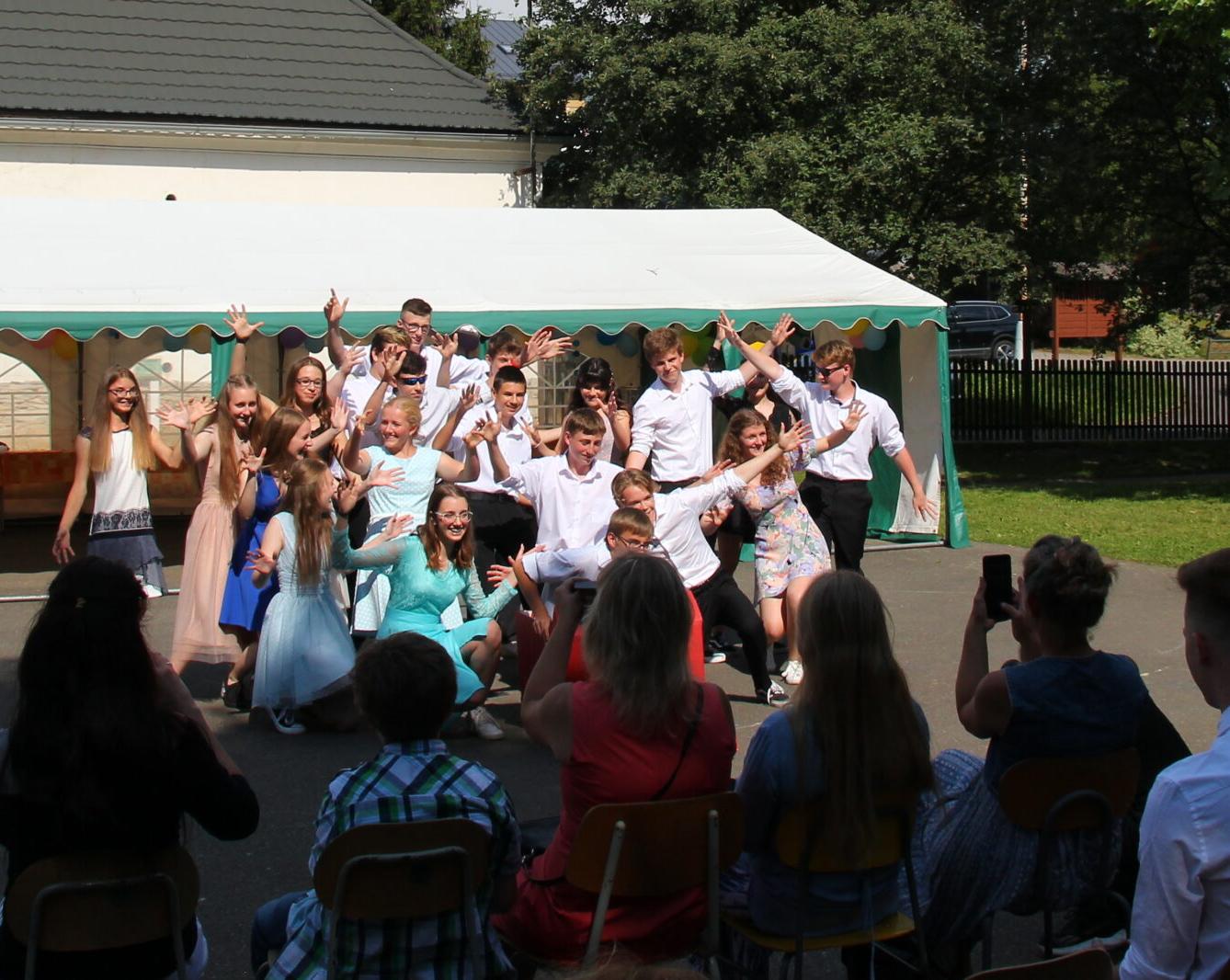 Loučení žáků 9. třídy - 4