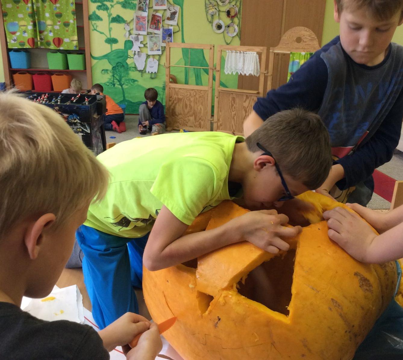 Listopad - II. oddělení a společná výzdoba - 7